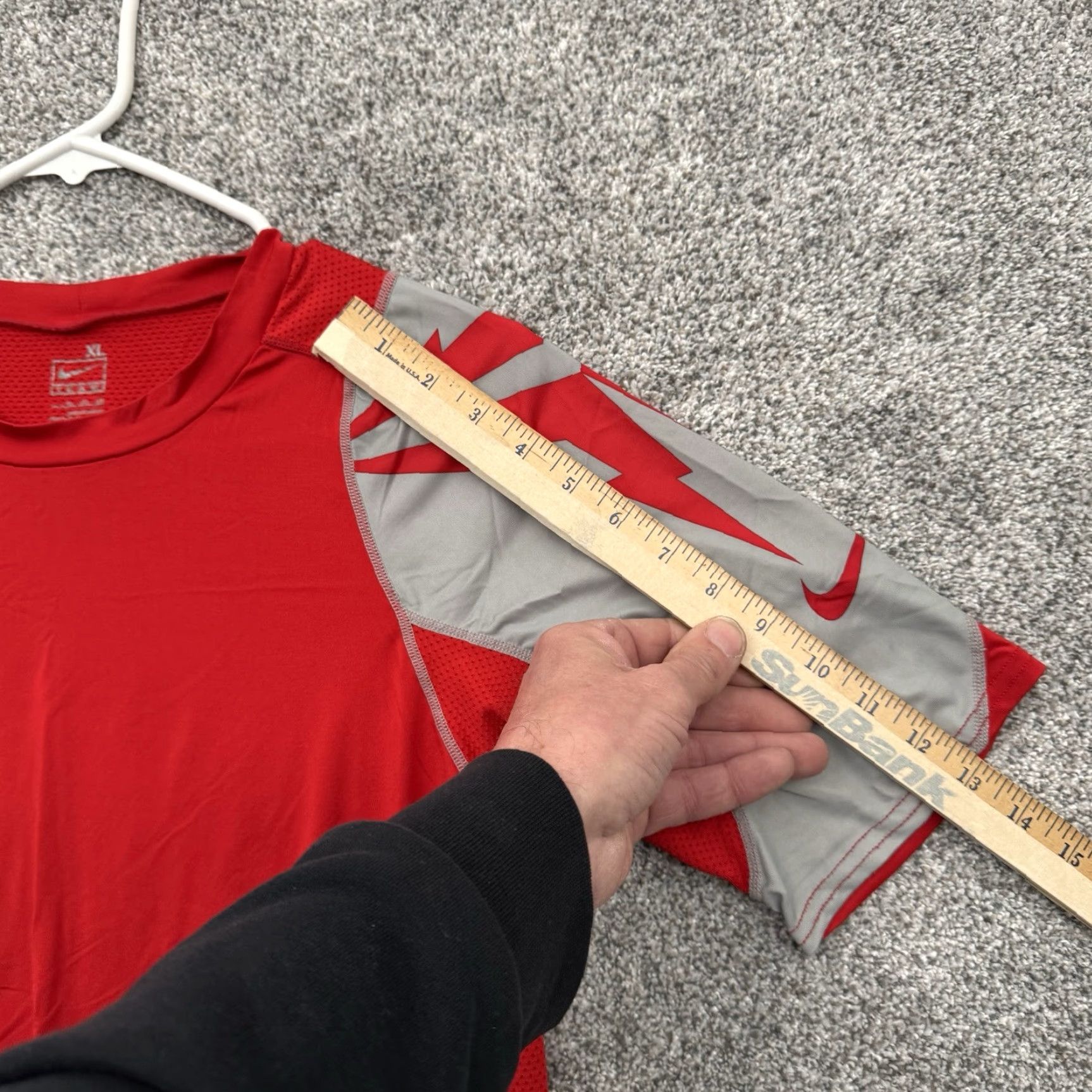 Nike Nike Shirt Mens XL Dri-Fit Athletic Activewear T-Shirt Red 30 Chest Moisture Wicking Breathing Lightweight Logo Cross Training Gym Running 90s? Size US XL / EU 56 / 4 - 4 Thumbnail
