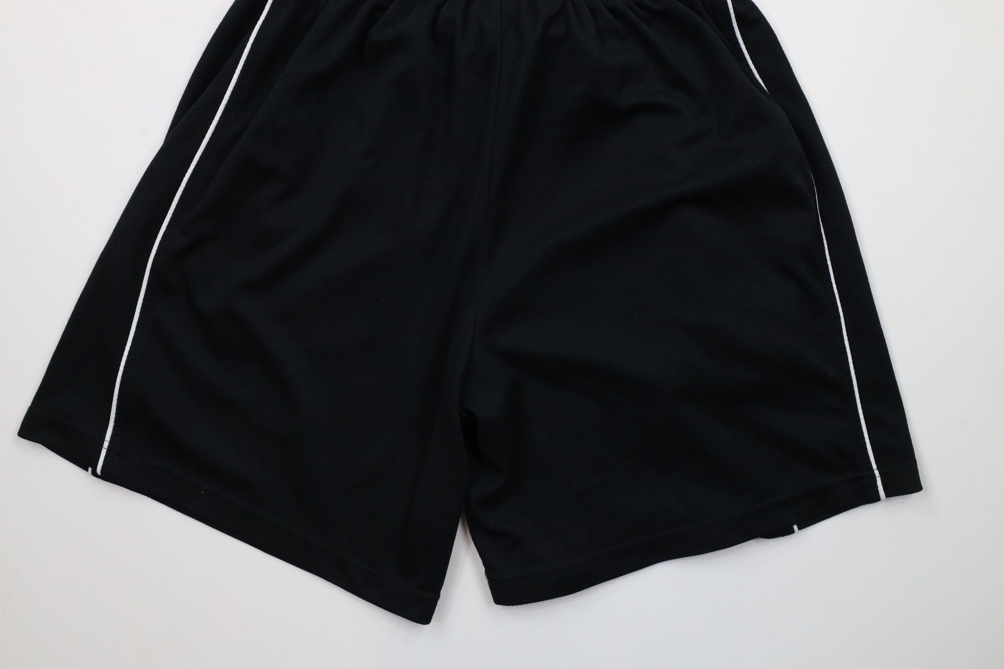 Reebok × Vintage Vintage 90s Reebok Logo Above Knee Heavyweight Shorts Black Size US 32 / EU 48 - 10 Thumbnail