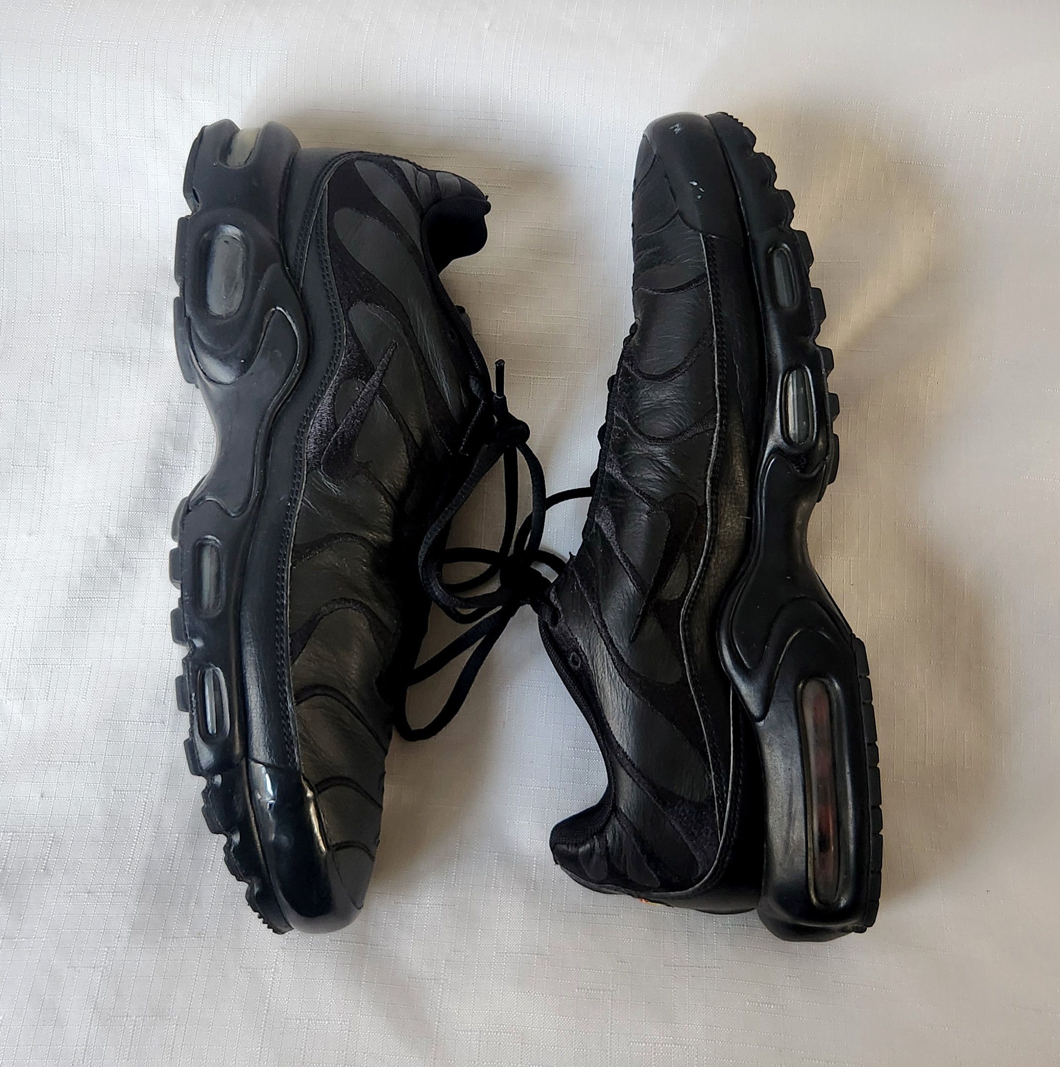 Nike Nike Air Max Plus TN Triple Black Leather Men’s 13 Size US 13 / EU 46 - 5 Thumbnail