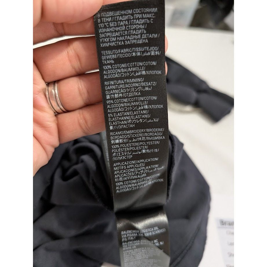 Balenciaga o1rshd1 Long Sleeve T-Shirt in Black Size US S / EU 44-46 / 1 - 20 Thumbnail