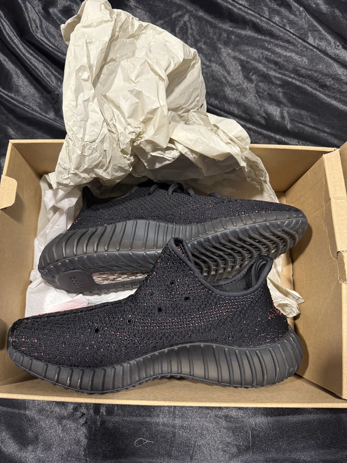 Adidas YEEZY BOOST 350 V2 RED Size US 7 / EU 40 - 2 Thumbnail