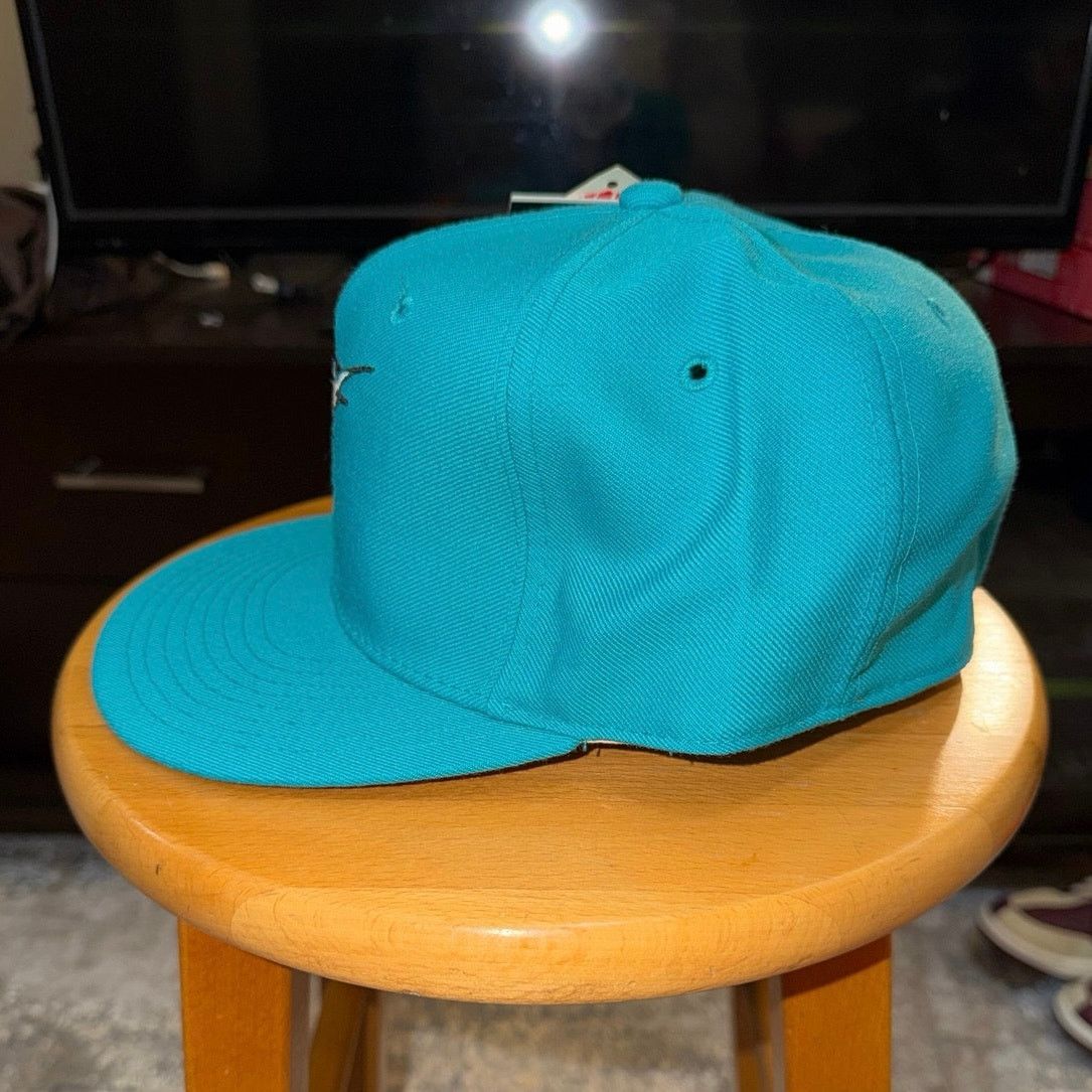 New Era New Era The 59/50 VNTG 90s Florida Marlins Hat Size 71/2 NWT Size ONE SIZE - 3 Thumbnail