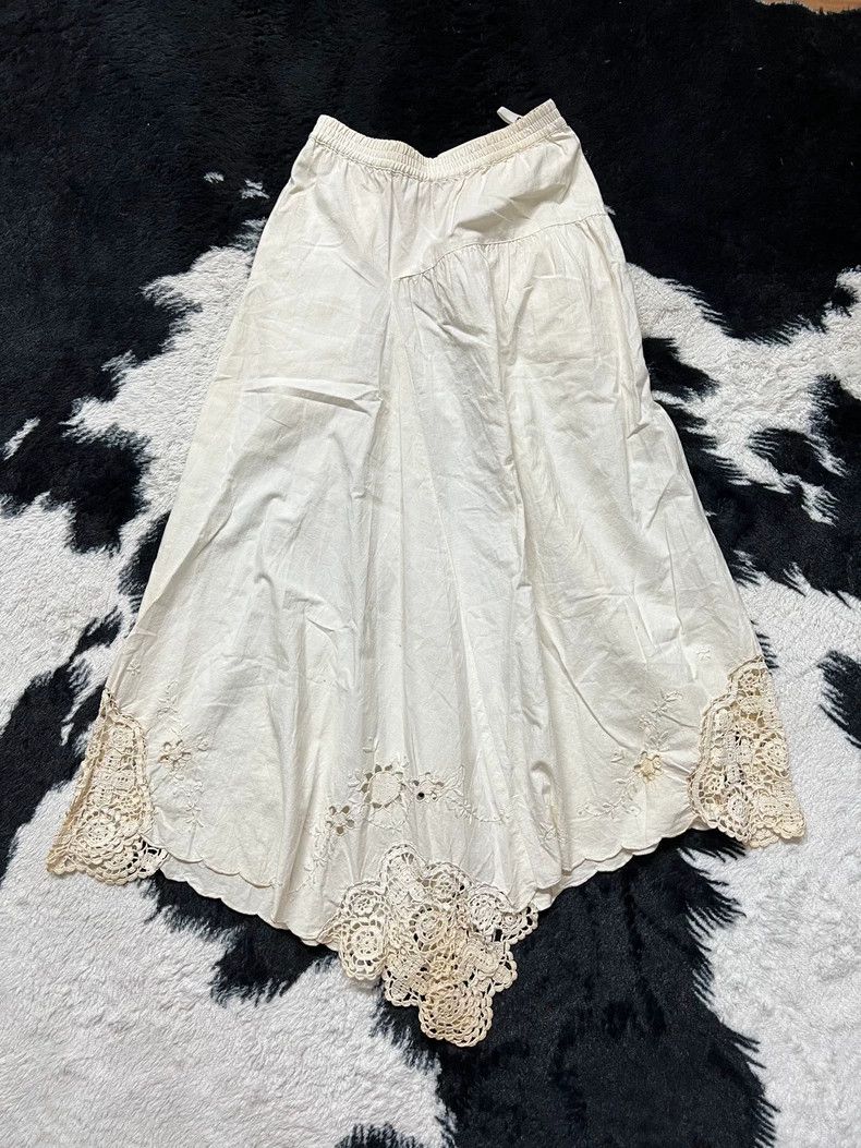 Issey Miyake Issey Miyake A white irregular skirt Size 42" / US 20 - 5 Thumbnail