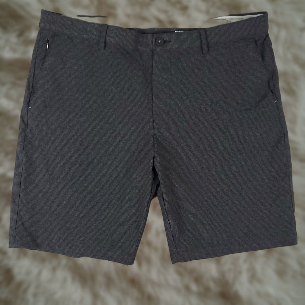Tommy Bahama VINTAGE Tommy Bahama Shorts Mens Size 40 Casual Chino Flat Front Gray Cotton Nylon Spring Summer Men's Size US 40 / EU 56 - 1 Thumbnail