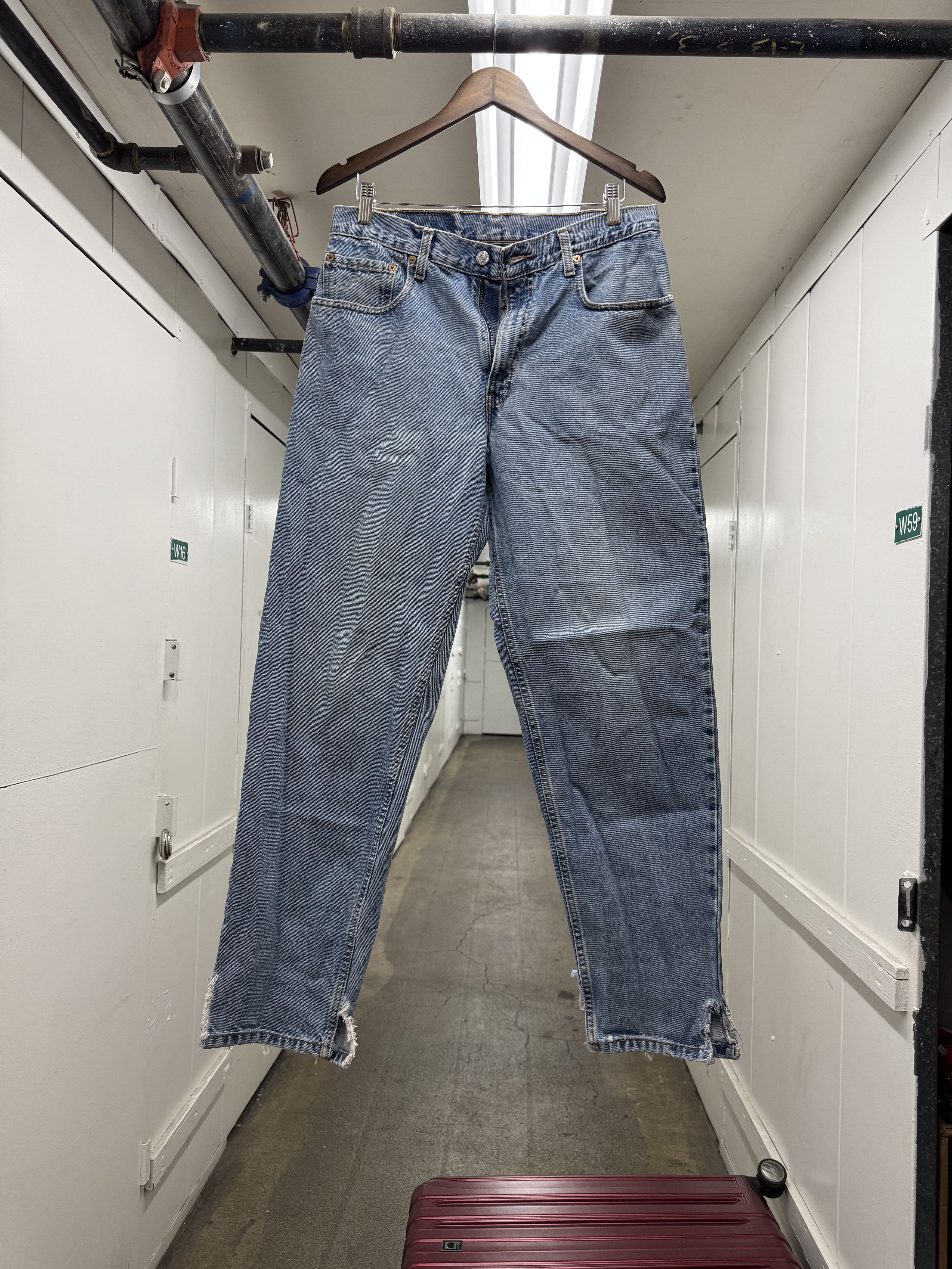 Levi's Levi's 560 Vintage Relaxed Tapered Distressed Faded Jeans Size US 32 / EU 48 - 1 Thumbnail