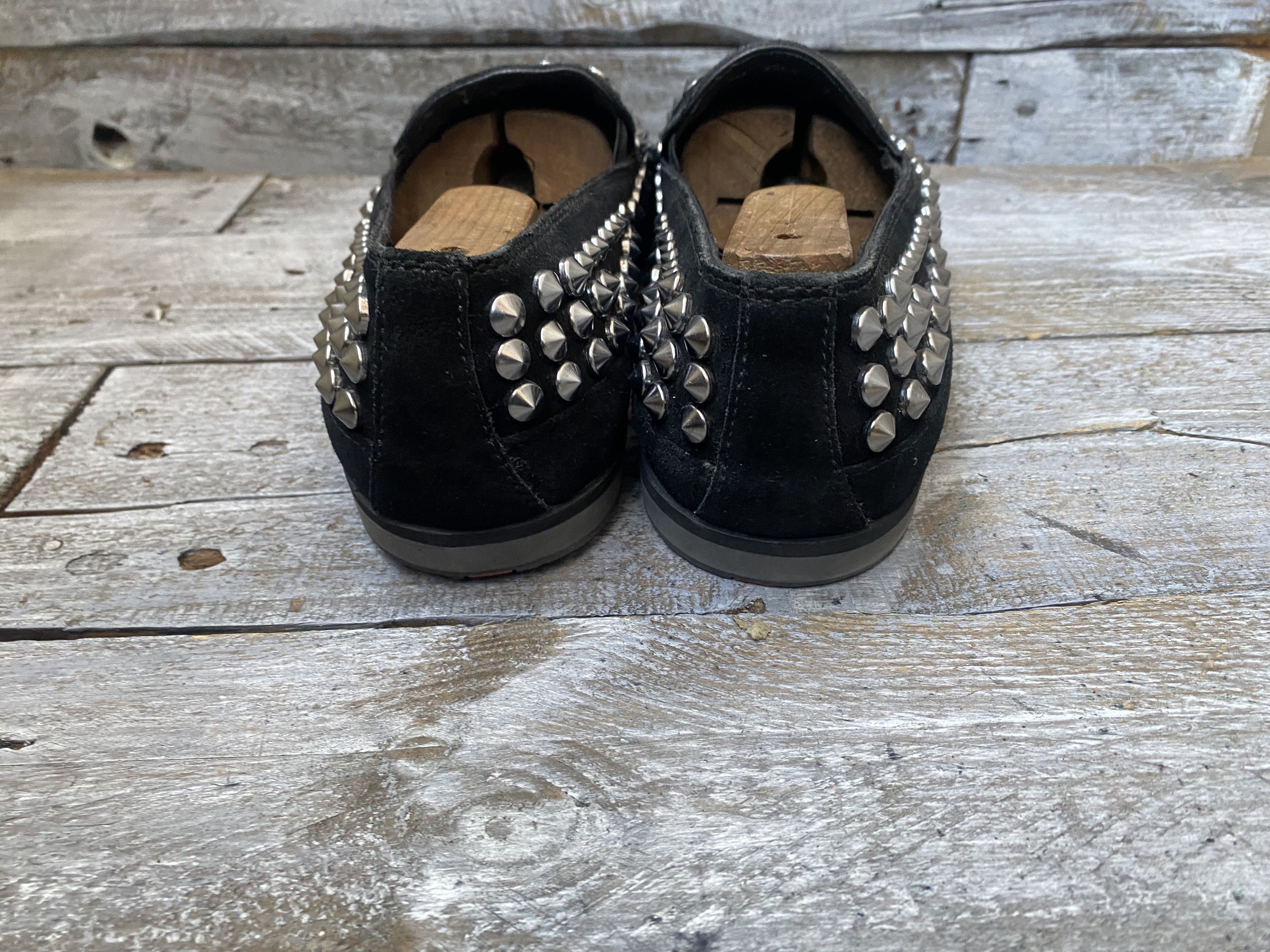 Prada Prada studded,spiked slip on leather shoes Size US 8 / EU 41 - 6 Thumbnail
