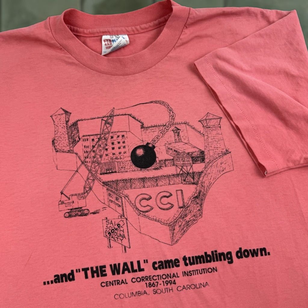 Hanes VINTAGE Hanes Jail Shirt Adult Large Pink South Carolina Correctional Institution 90s Shirt Mens Size US L / EU 52-54 / 3 - 1 Thumbnail