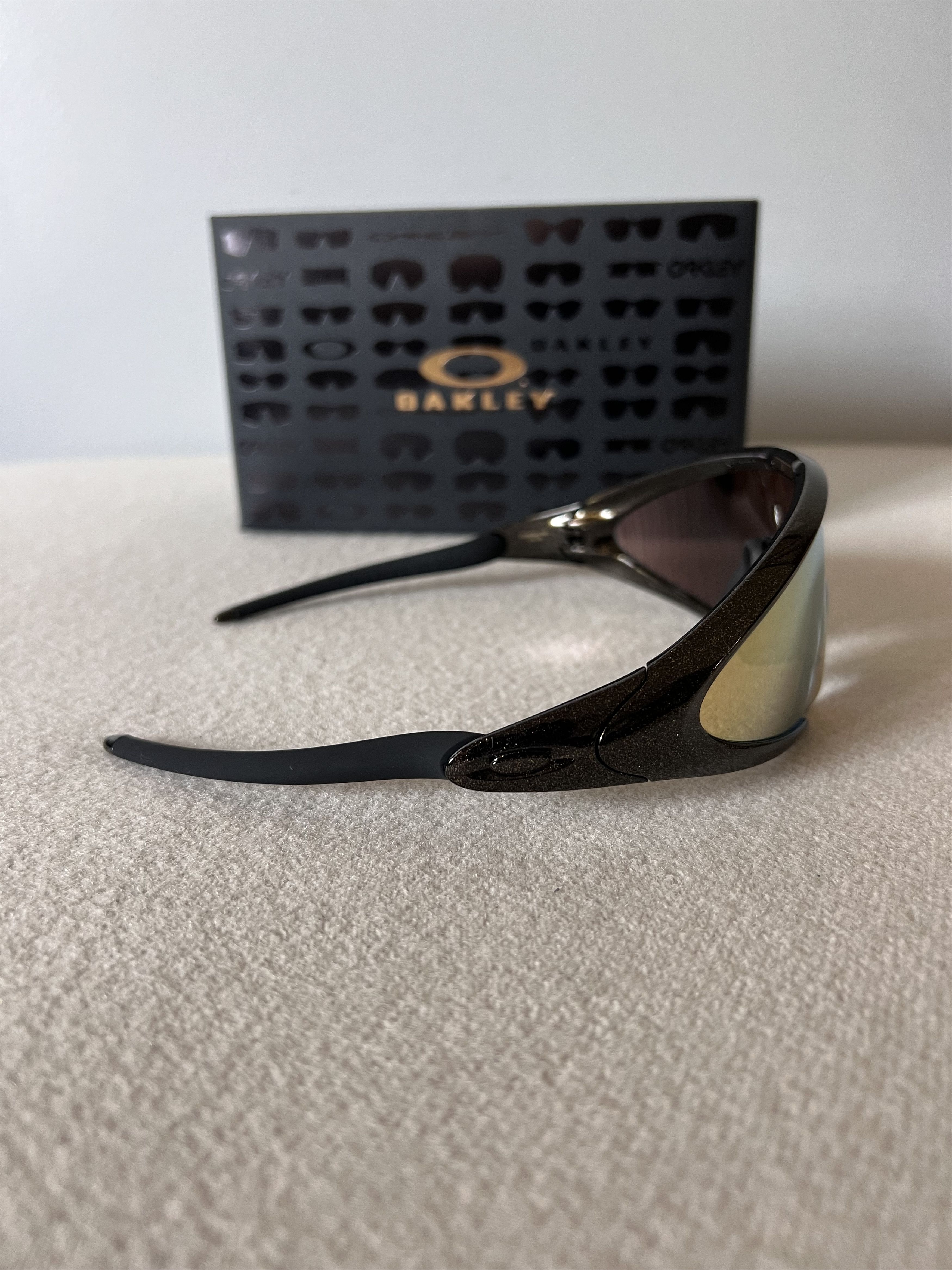 Oakley Oakley Ellipse Midas Fleck Sunglasses in Black Gold Size ONE SIZE - 4 Thumbnail