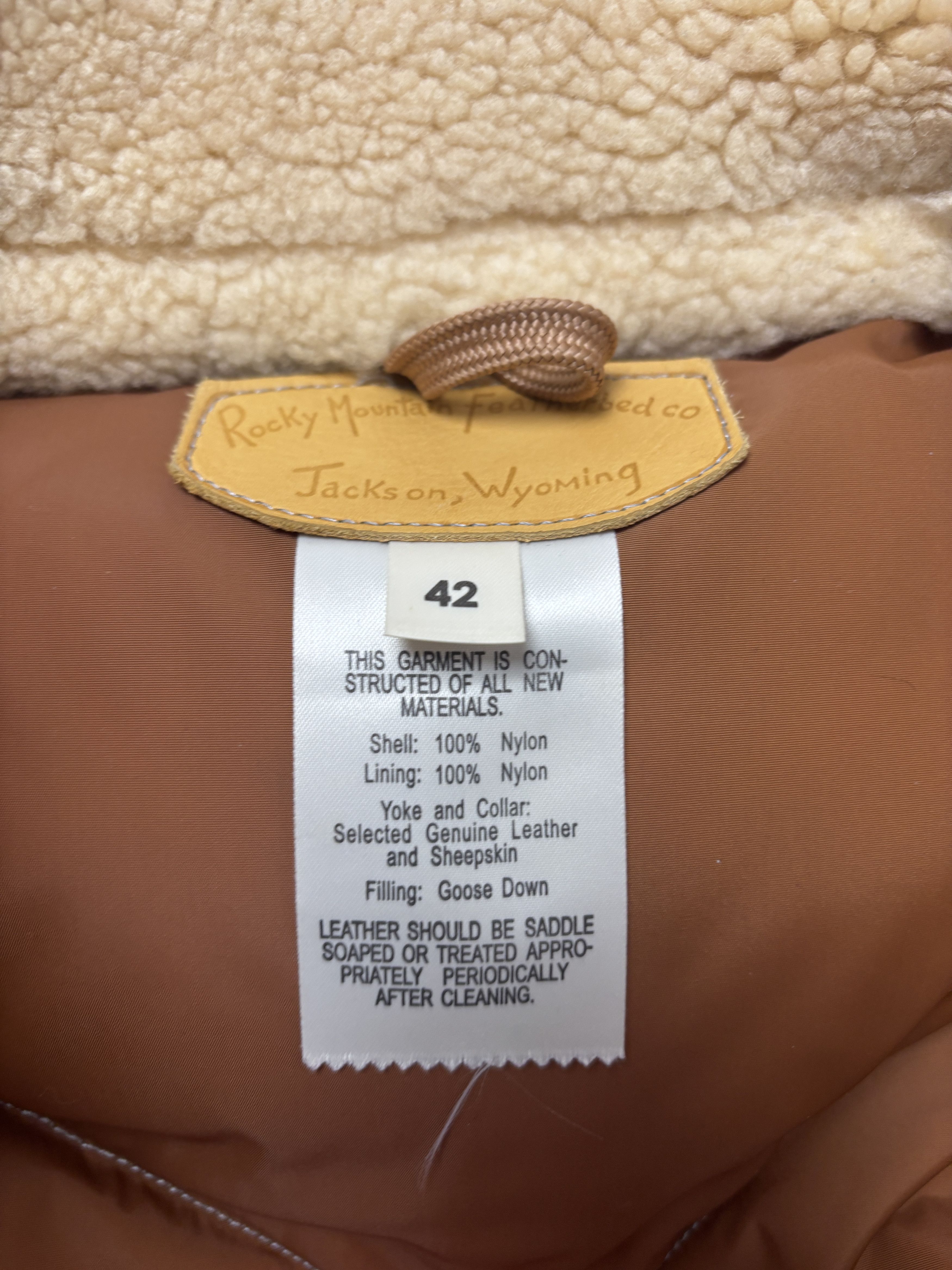 Rocky Mountain Featherbed Rocky Mountain Featherbed Vest Grey Leather Yoke Size 42 Size US L / EU 52-54 / 3 - 13 Thumbnail