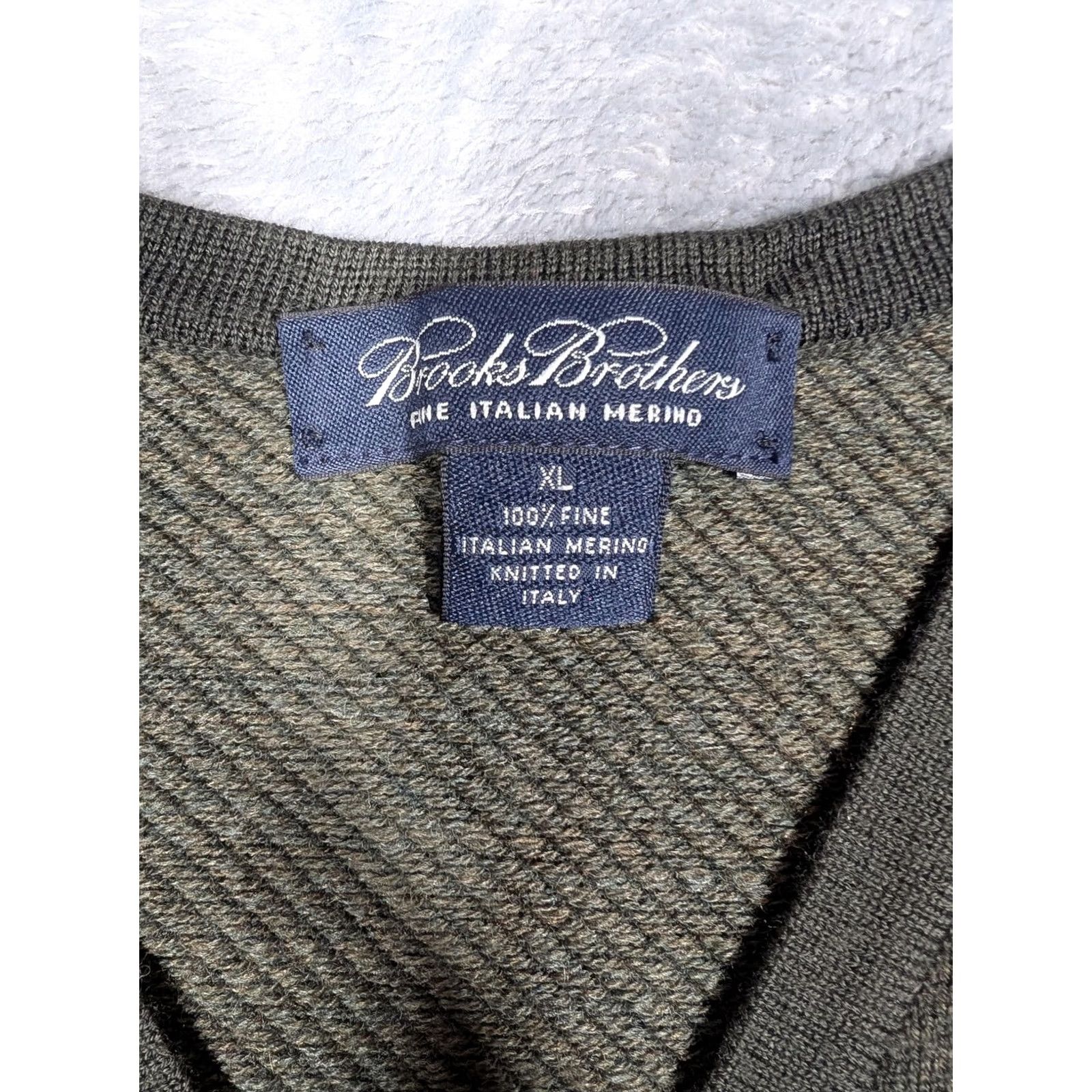 Brooks Brothers VINTAGE Brooks Brothers Sweater Vest Mens XL Green Merino Wool V-Neck Italy Size US XL / EU 56 / 4 - 4 Thumbnail