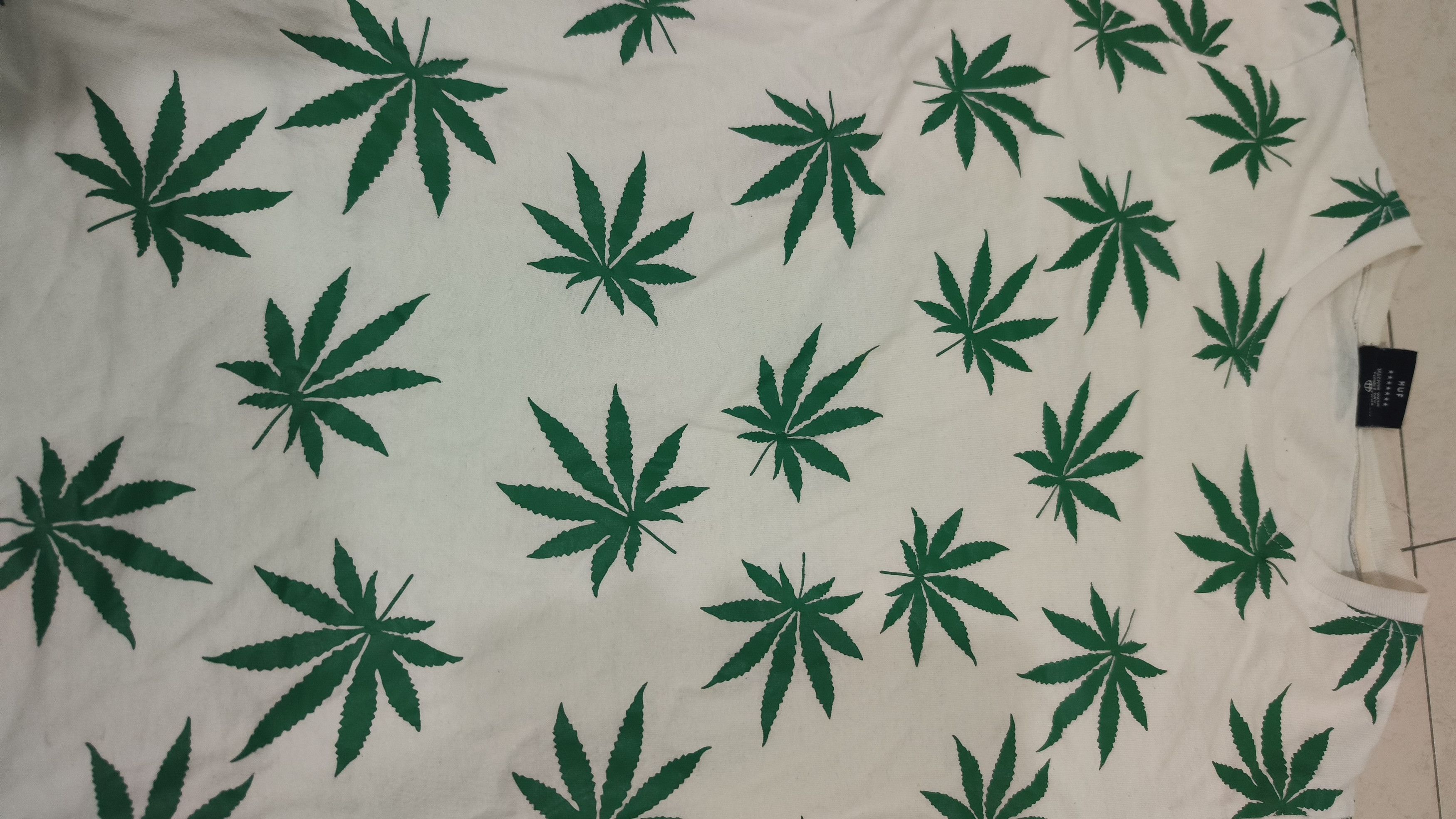 Designer × Huf HUF MARIJUANA IMITATION FULLPRINT Size US S / EU 44-46 / 1 - 7 Thumbnail