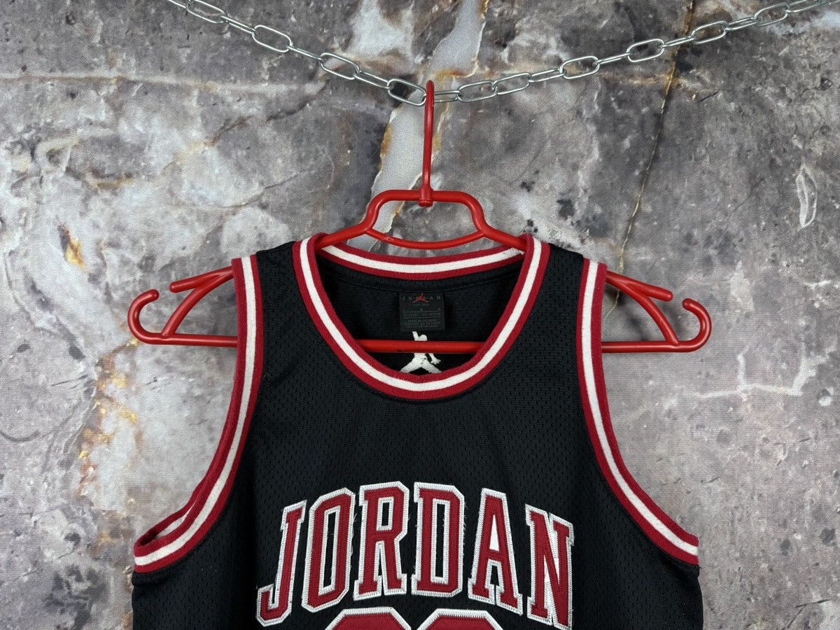Jordan Brand Jordan 23 Basketball Jersey Chicago Bulls Size 12-13 YRS Size US XXS / EU 40 - 2 Thumbnail