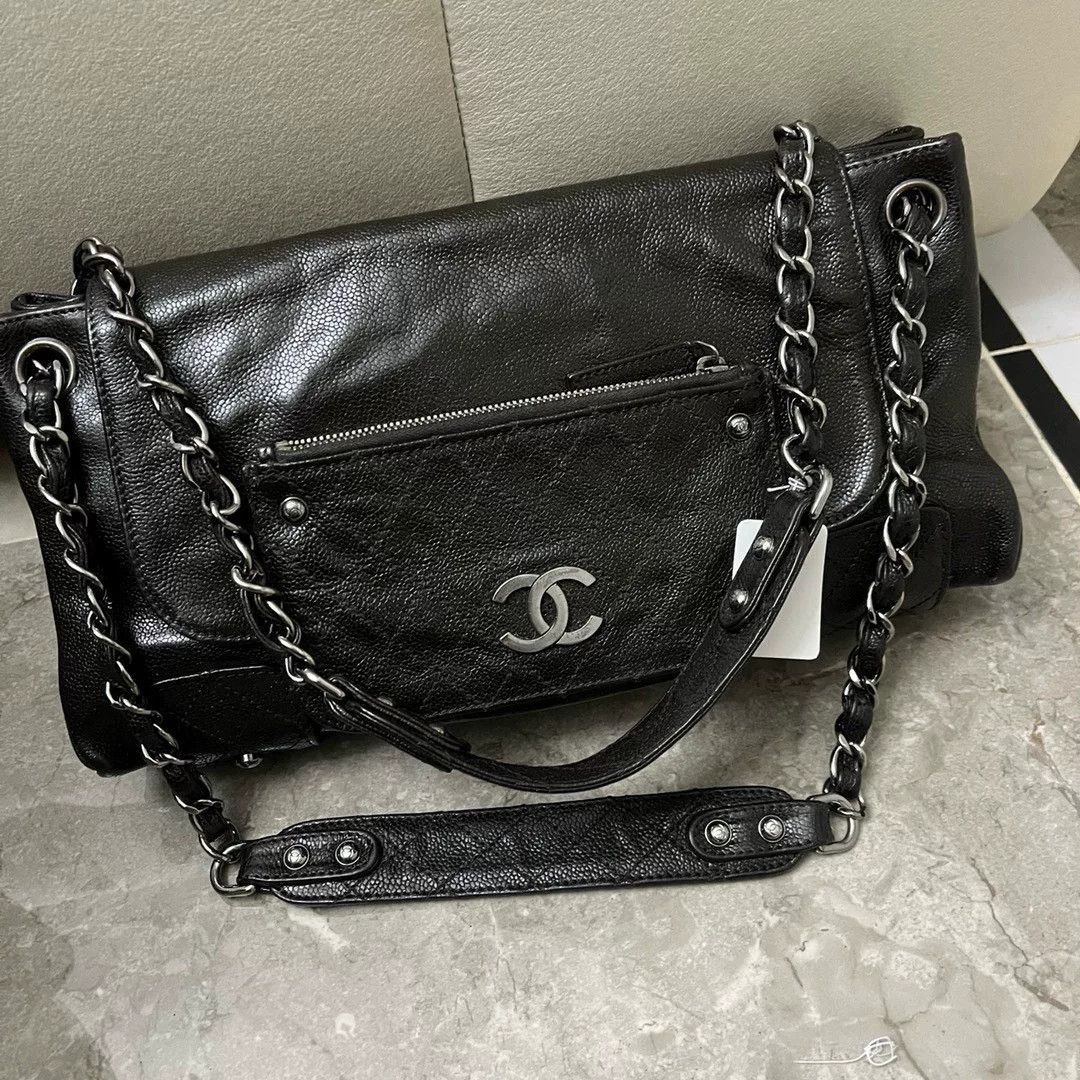 Chanel Pre-loved Bag Very good condition Size ONE SIZE - 1 Thumbnail