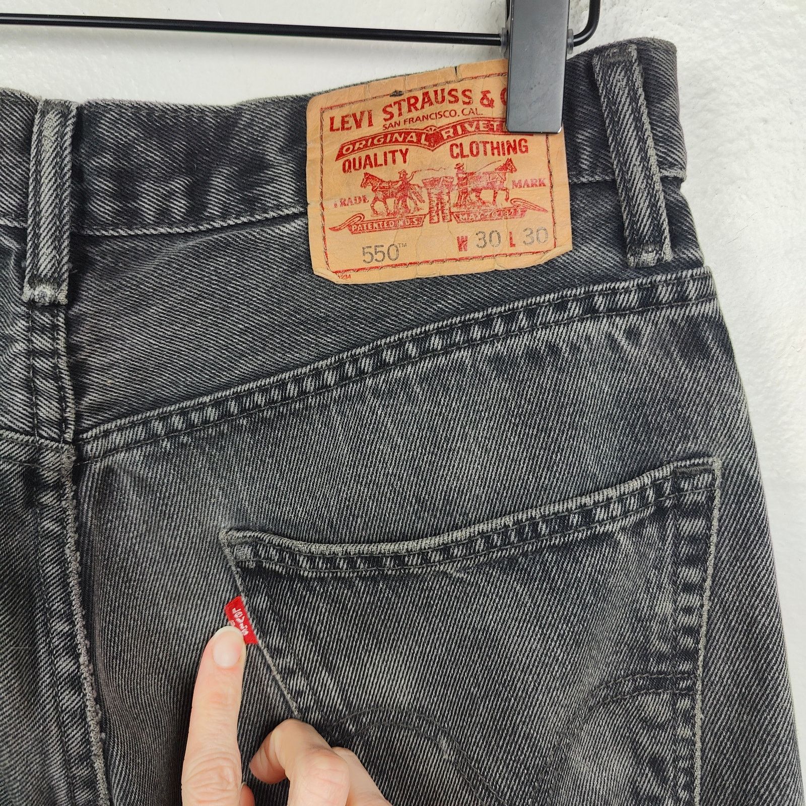 Levi's Vintage Levi's 550 Jeans Mens 30x30 Relaxed Fit Y2K Charcoal Size US 30 / EU 46 - 5 Thumbnail