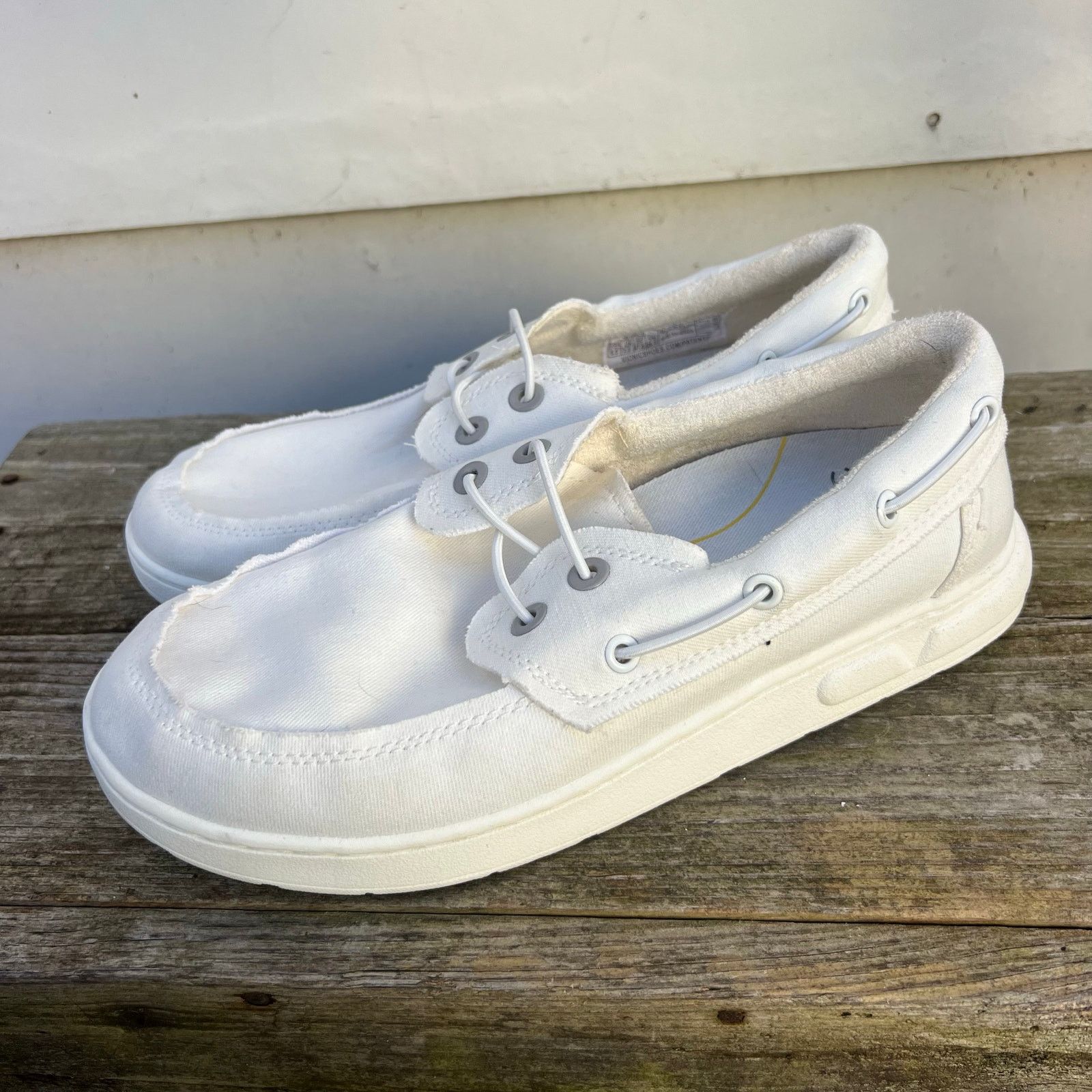 Vionic Vionic Skipper Men's Slip-On Canvas Casual Shoe White 8.5 Size US 8.5 / EU 41-42 - 3 Thumbnail