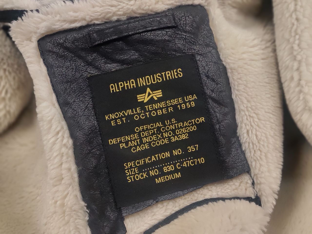 Alpha Industries Alpha Industries B3 Flying Faux Shearling Jacket Vintage Size US M / EU 48-50 / 2 - 16 Thumbnail