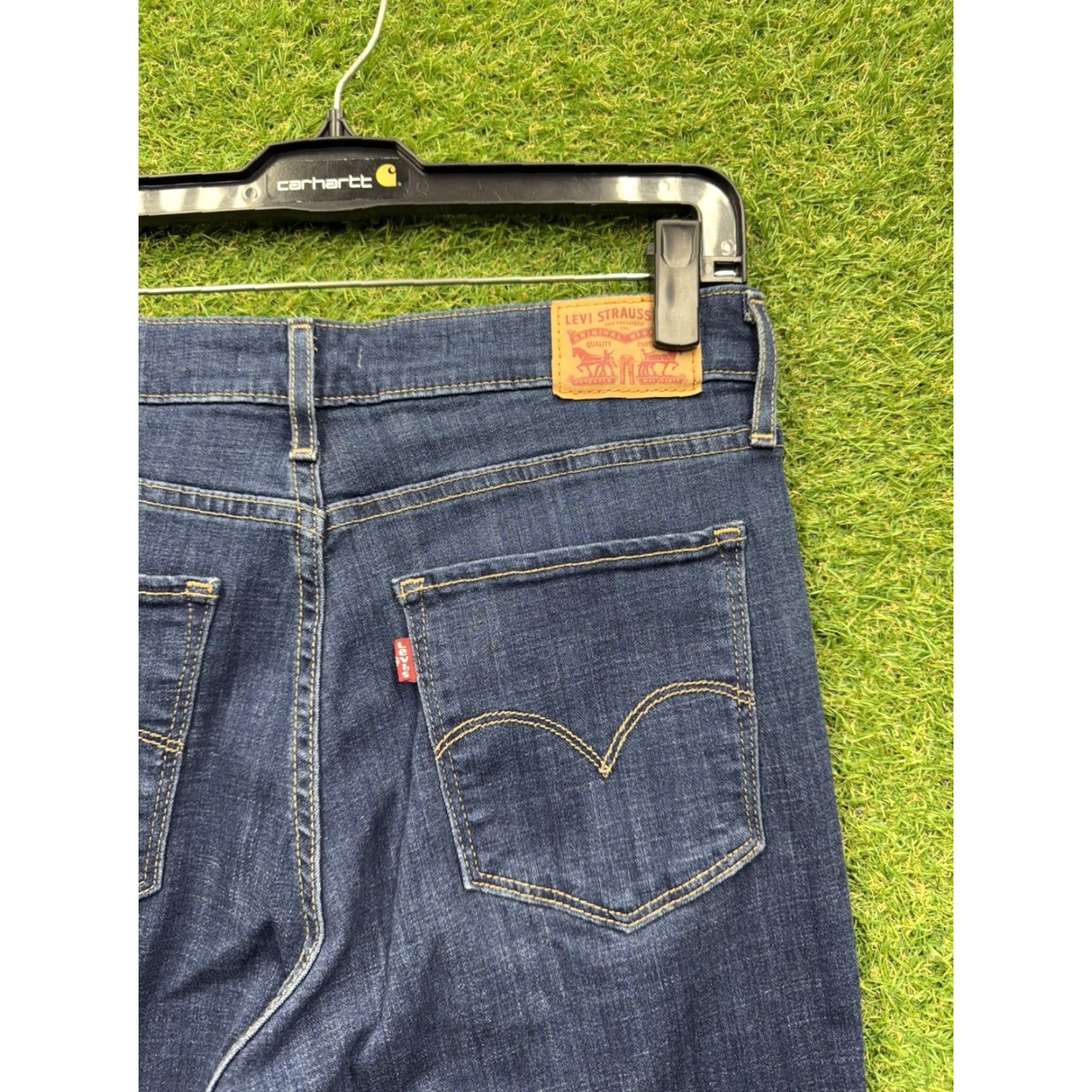Levi's Levis 725 Jeans Womens 30x32 High Rise Bootcut Dark Wash Stretch Denim Workwear Size 30" / US 8 / IT 44 - 4 Thumbnail