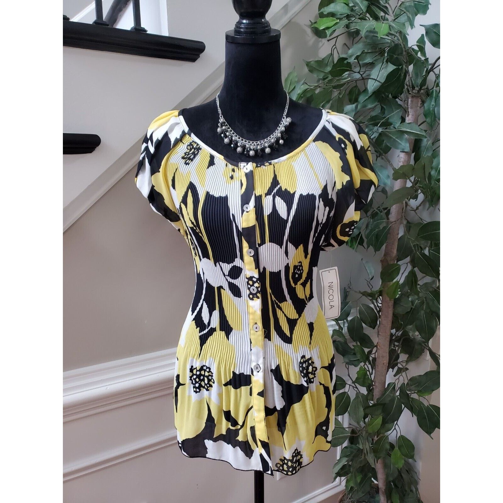 Other Nicola 100% Polyester Round Neck Short Sleeve Top Blouse L Size L / US 10 / IT 46 - 1 Thumbnail