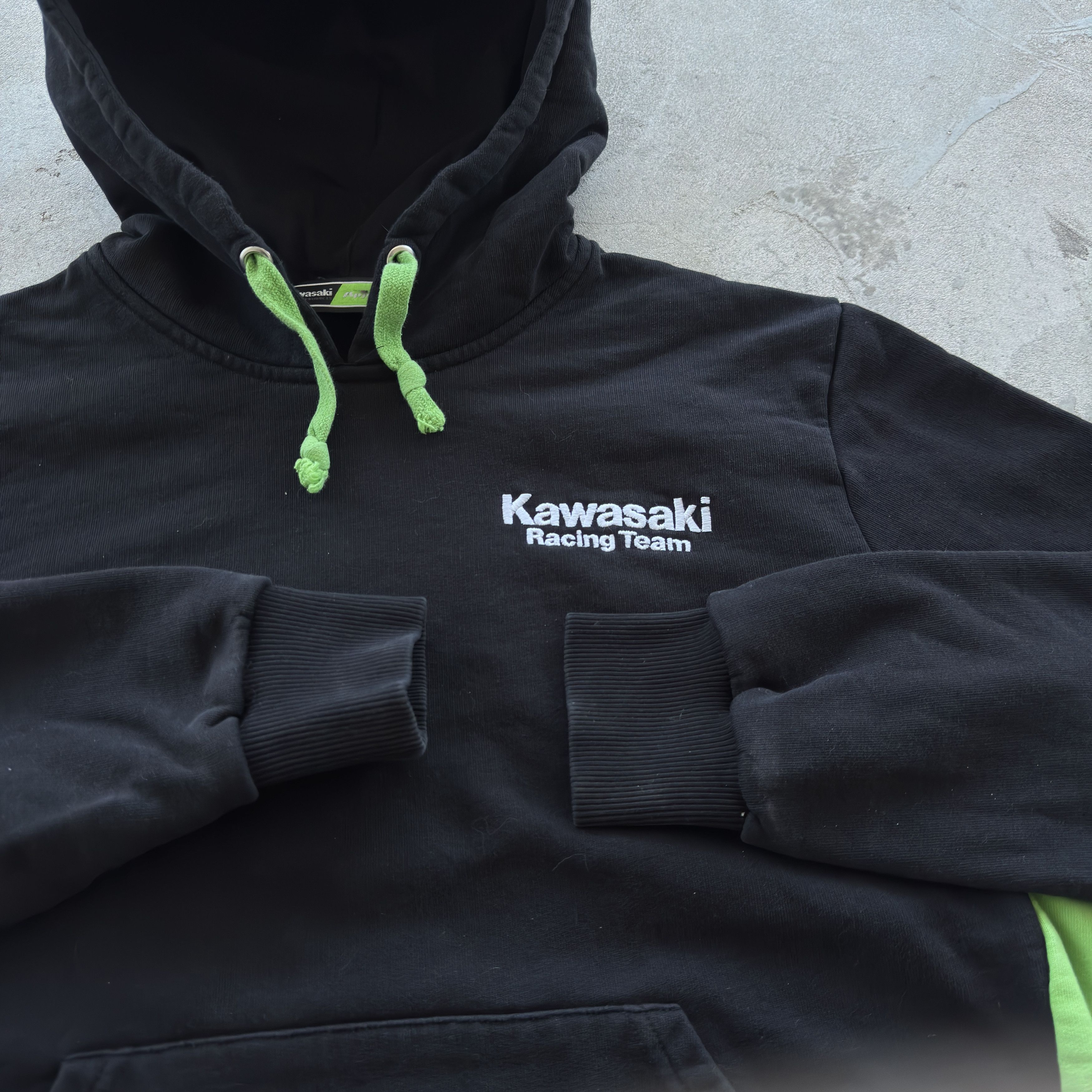 Vintage Vintage Kawasaki Genuine Apparel Hoodie Racing Team Size US L / EU 52-54 / 3 - 5 Thumbnail