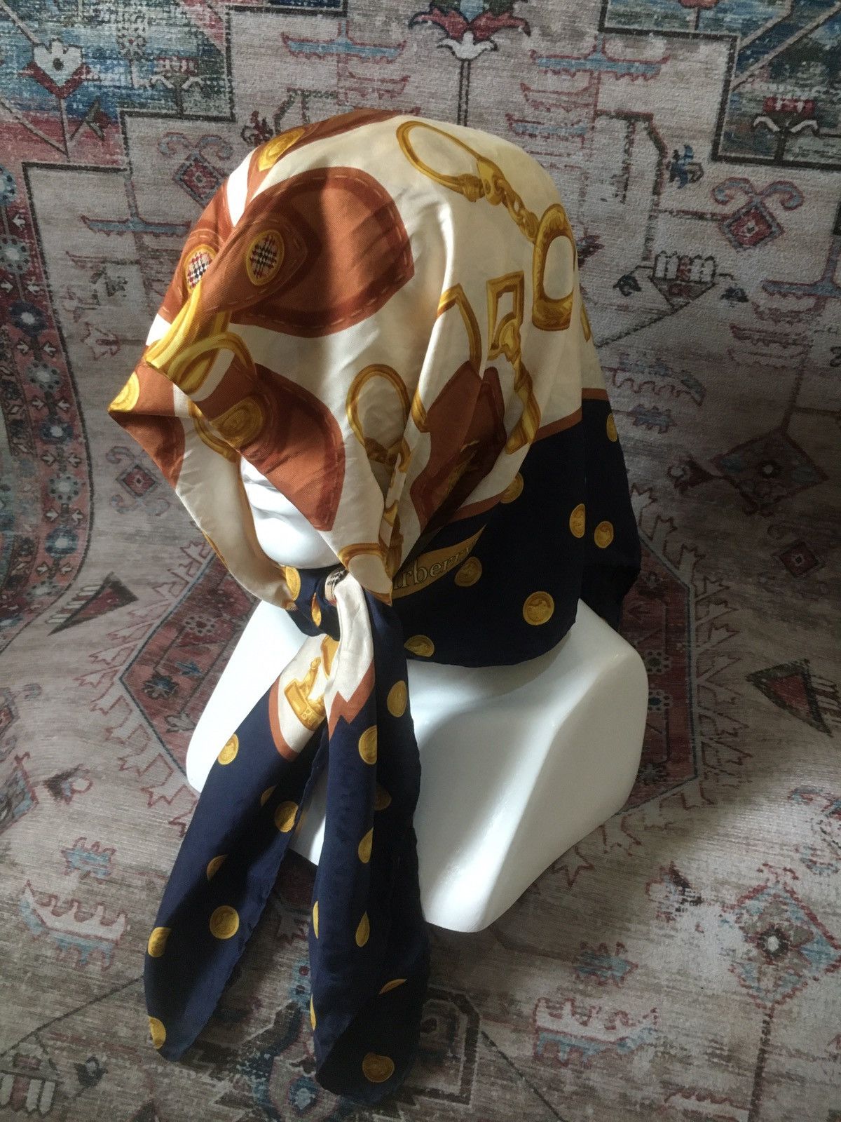 Burberry Burberrys Silk scarf Size ONE SIZE - 4 Thumbnail