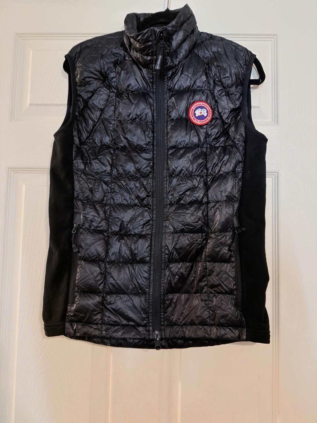 Canada Goose Canada Goose Men’s Down Vest Size M Black Arctic Program Size US M / EU 48-50 / 2 - 2 Thumbnail