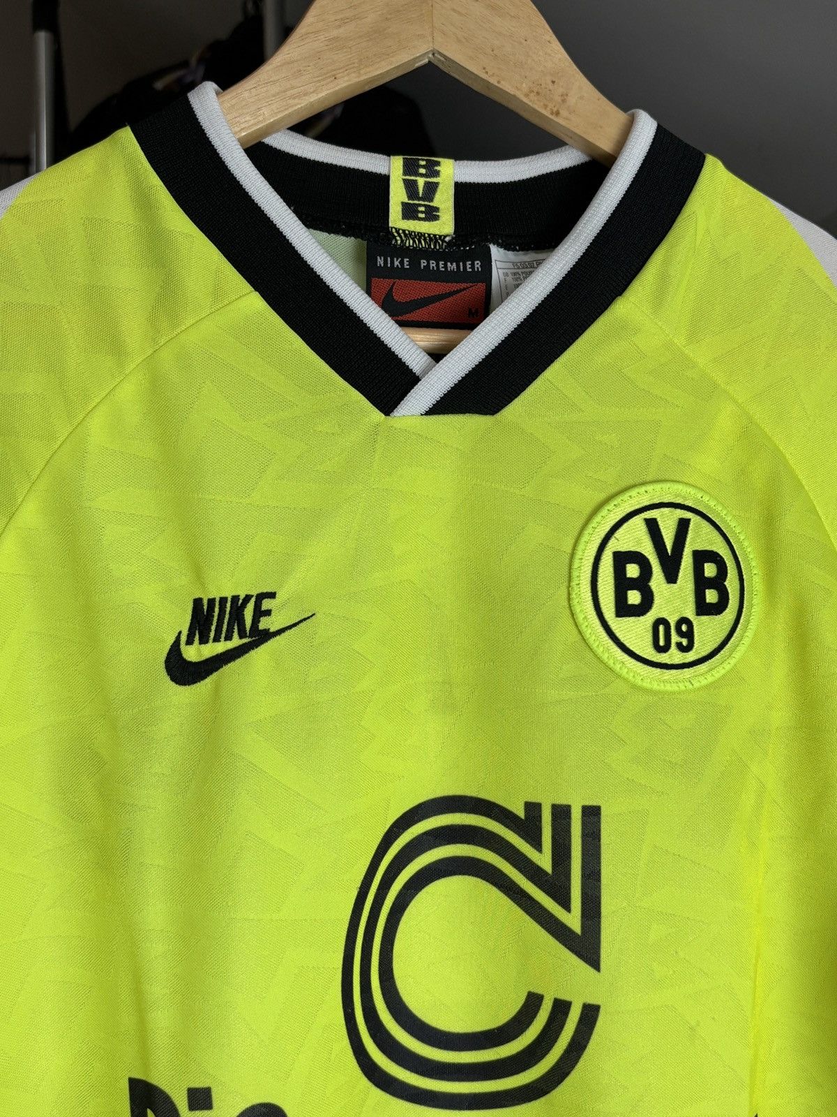Nike 90s Nike #7 Reuter Borussia Dortmund BVB Soccer Jersey Size US M / EU 48-50 / 2 - 5 Thumbnail