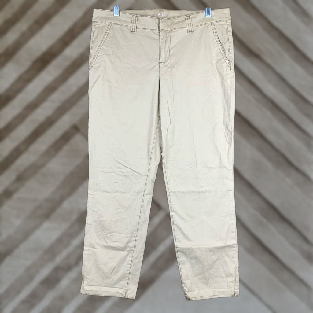 Vintage VINTAGE a.n.a Womens Pants Tan Chino Crop Capris Mid Rise Stretch 8 Casual Workwear Size 34" / US 12 / IT 48 - 1 Thumbnail