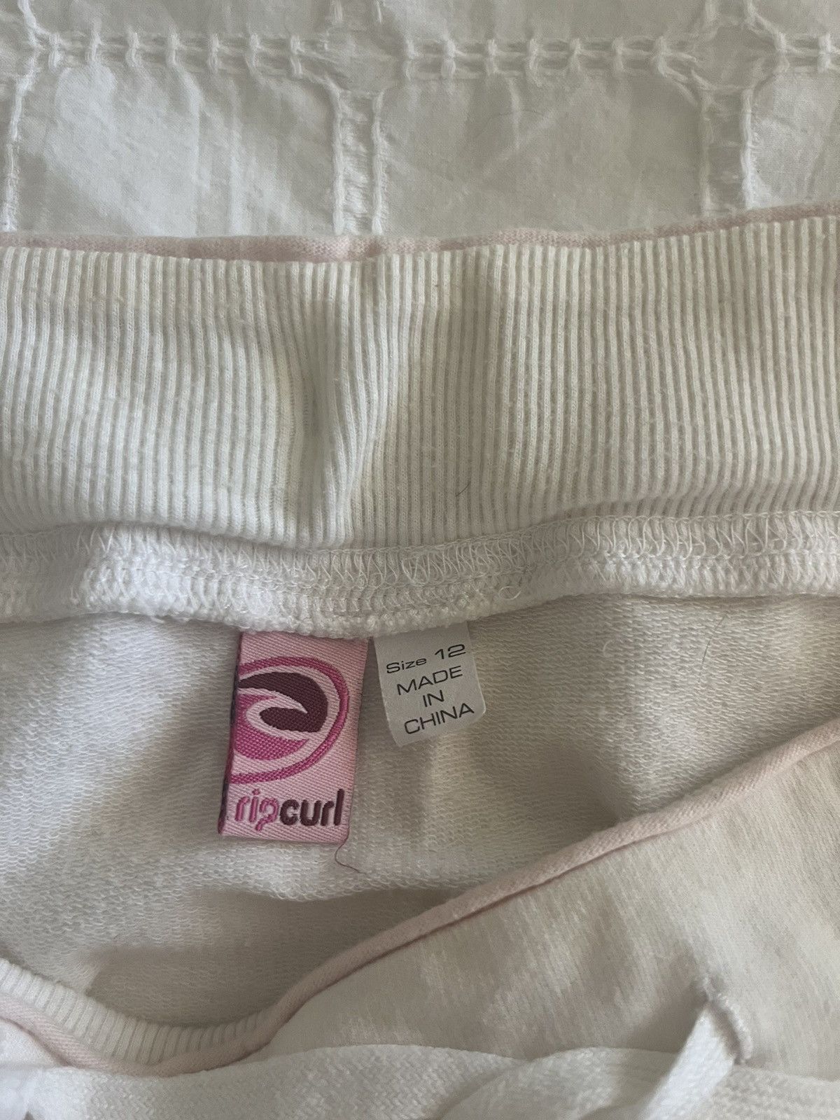 Rip Curl Vintage rip curl mini skirt size 12 Size 30" / US 8 / IT 44 - 2 Thumbnail