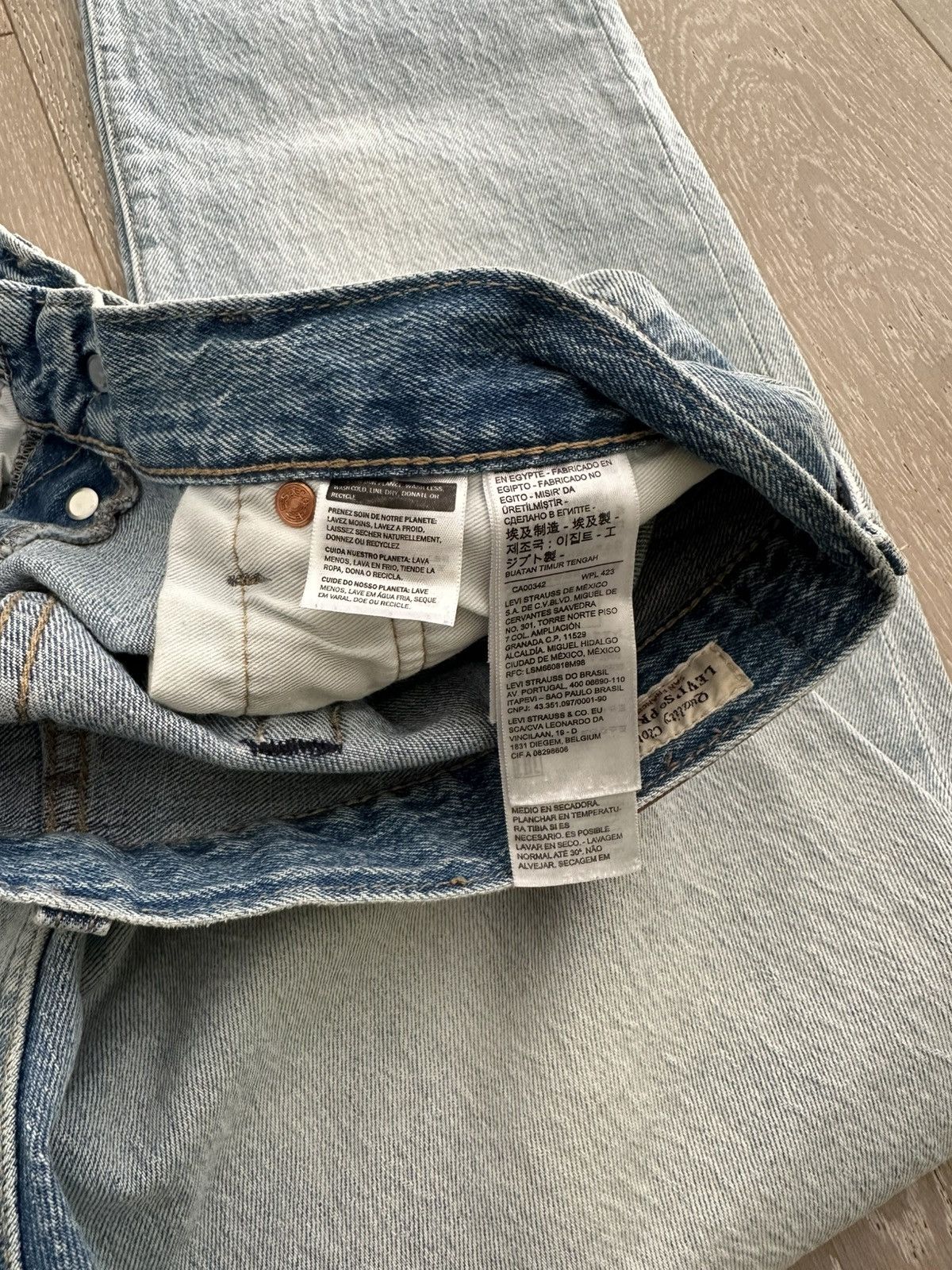 Levi's Levi’s 501 Denim Regular Fit Jeans Light Blue 32x34 Size US 32 / EU 48 - 4 Thumbnail