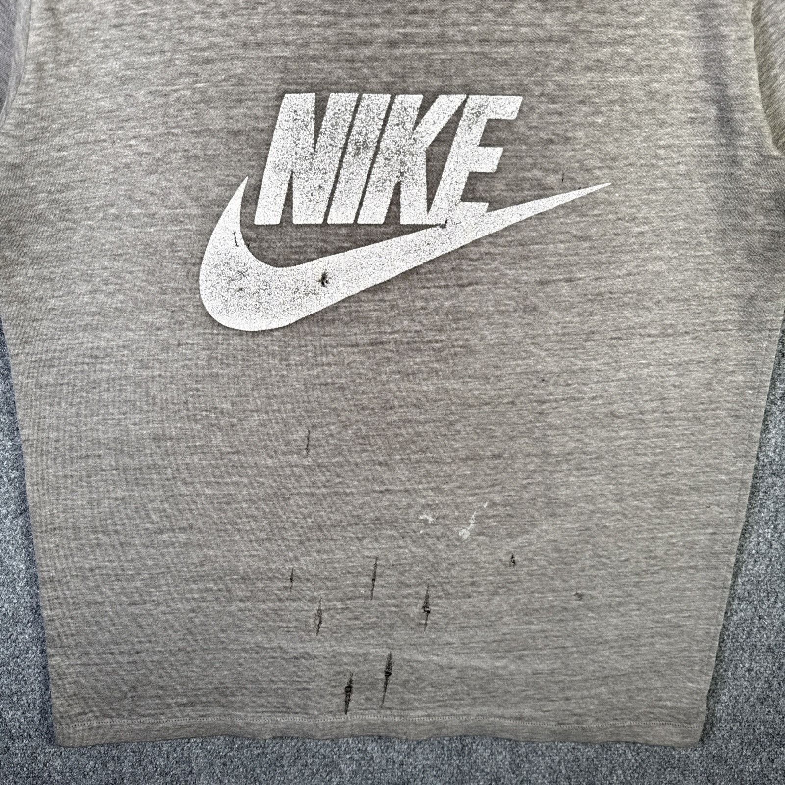 Nike Vintage Nike Shirt Mens Large Black 80s Center Swoosh Thin Size US L / EU 52-54 / 3 - 6 Thumbnail
