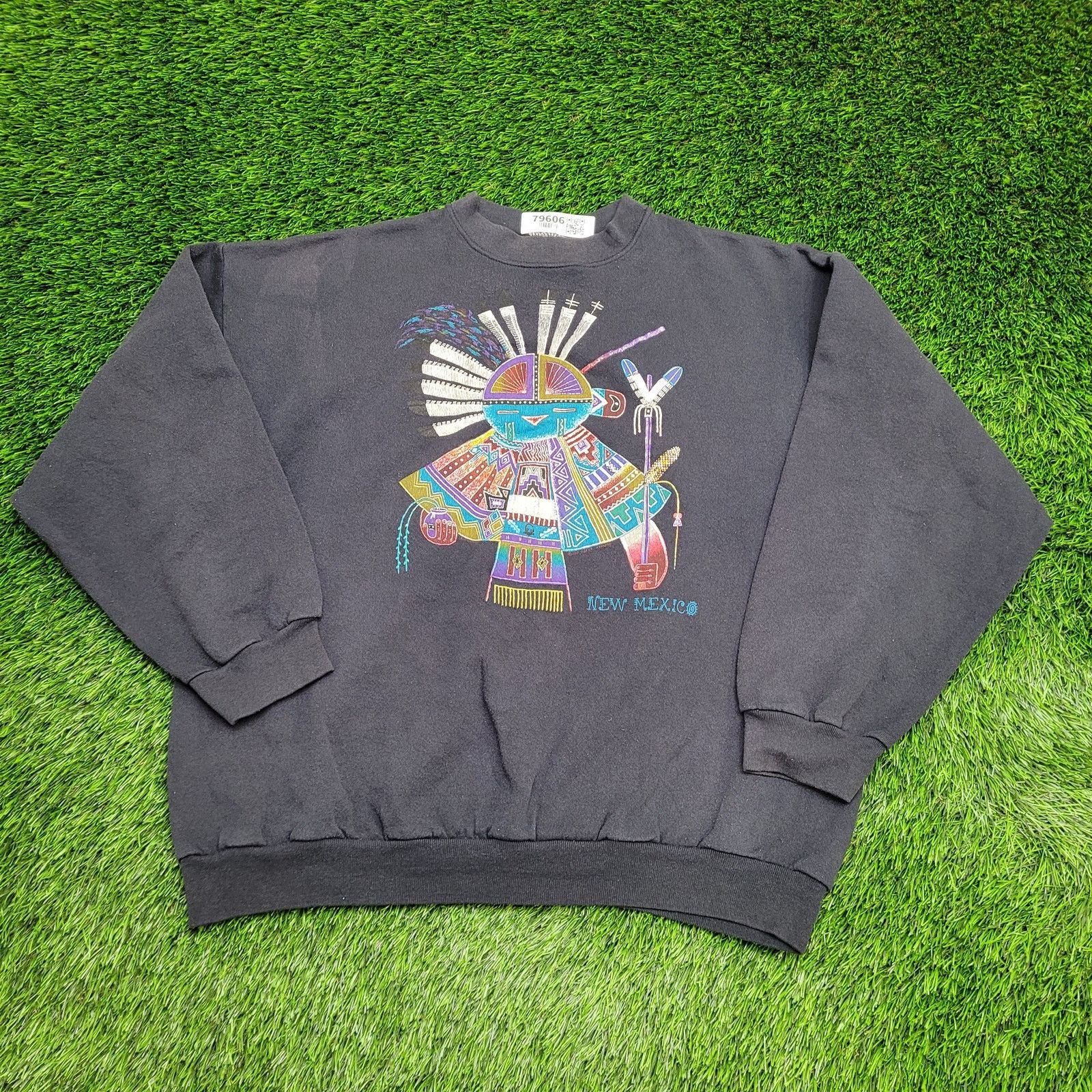 Tultex Vintage Native-American Sweatshirt Womens 2XL 26x26 Boxy Size XXL / US 16-18 / IT 52-54 - 1 Thumbnail