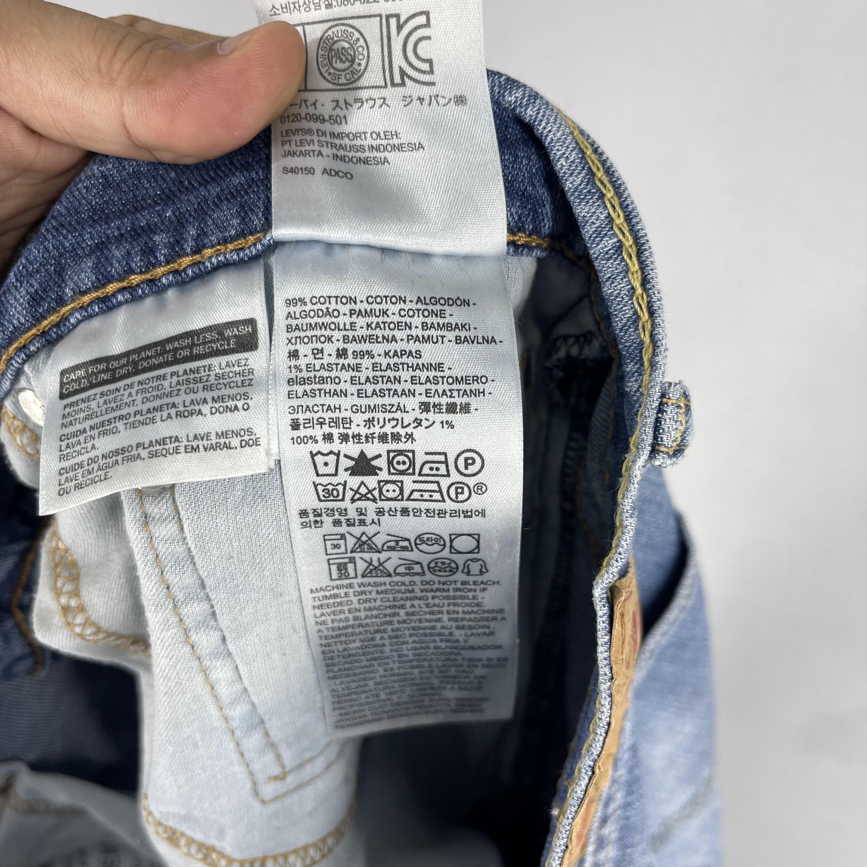 Levi's × Vintage Size 36 Vintage Levis 505 Distressed Medium Wash Jeans Size US 36 / EU 52 - 6 Thumbnail
