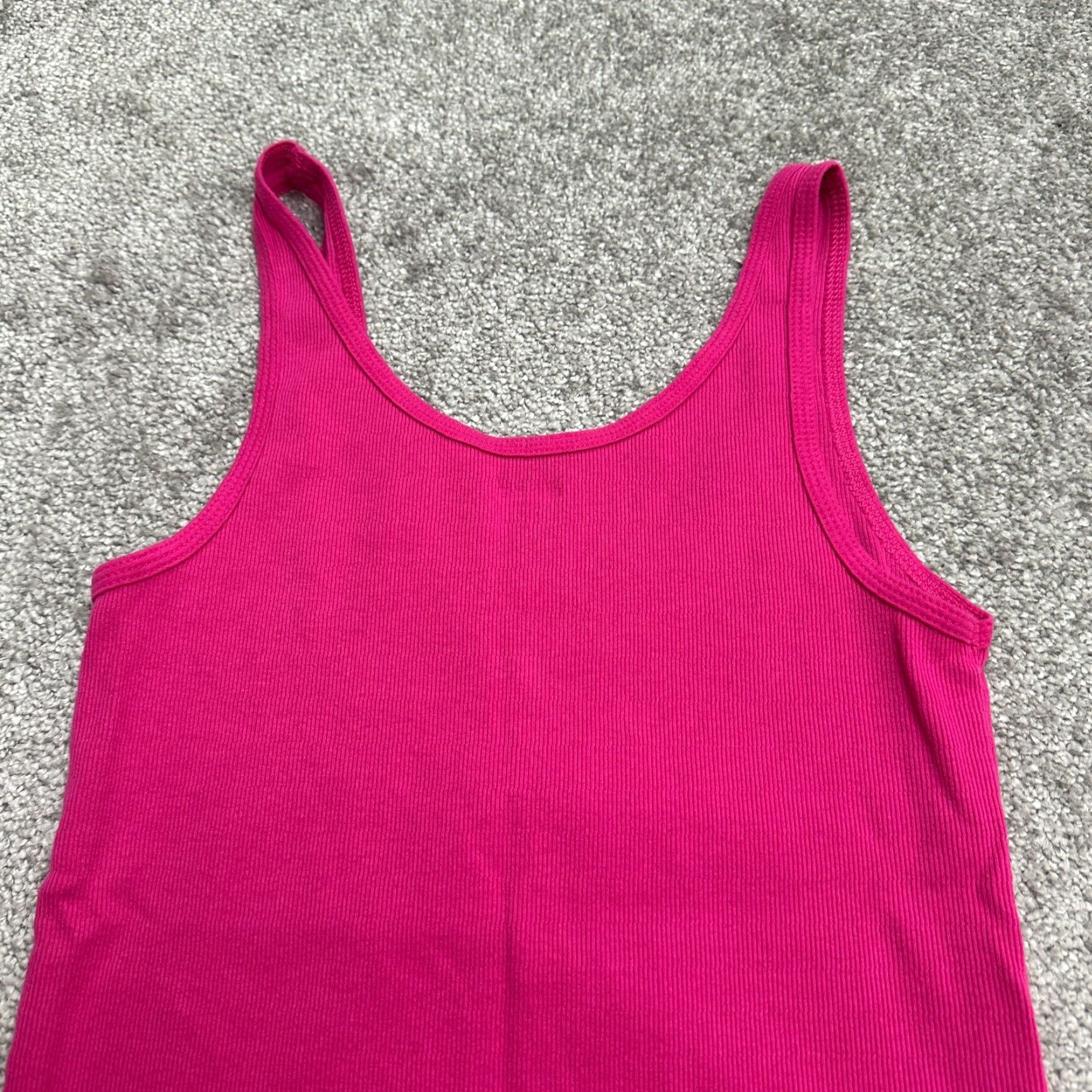 Old Navy Old Navy Tank Top Womens M Pink Solid Scoop Neck Stretch Shirt Sleeveless Size M / US 6-8 / IT 42-44 - 4 Thumbnail