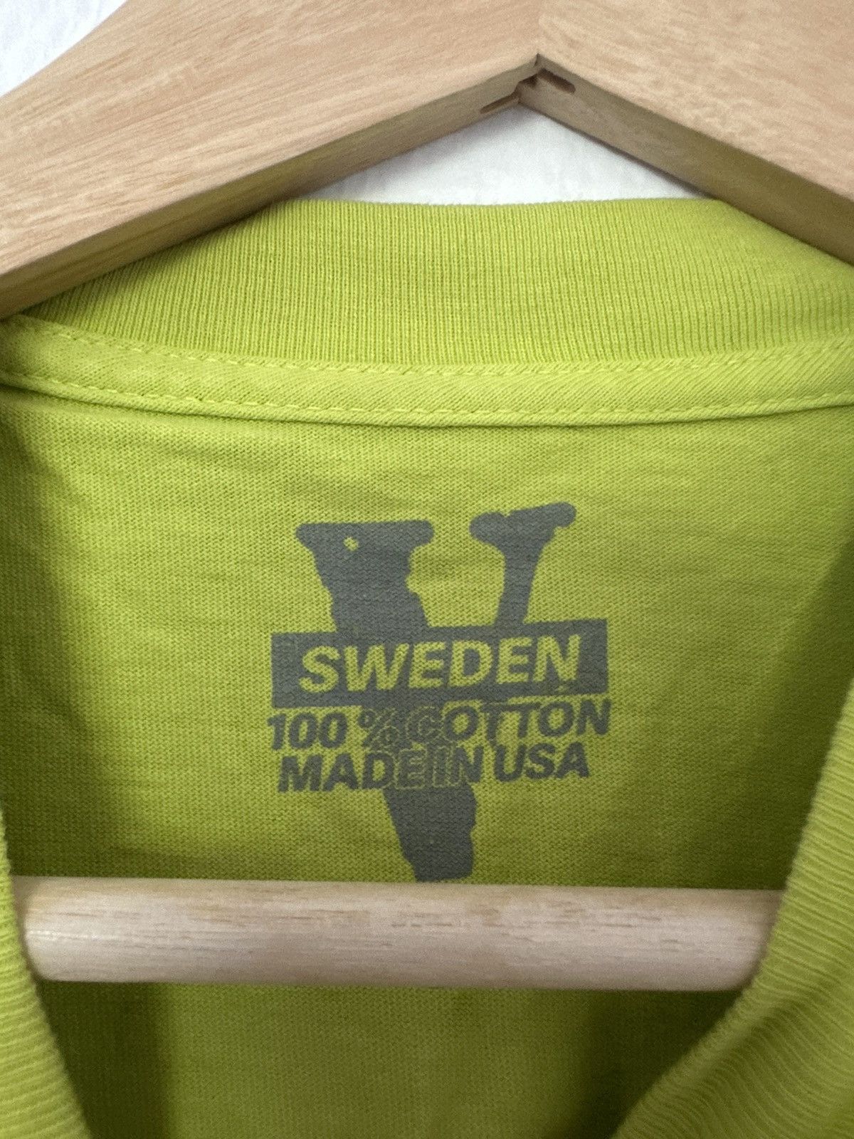 Vlone Vlone Asap rocky exclusive return to Sweden Size US S / EU 44-46 / 1 - 3 Thumbnail