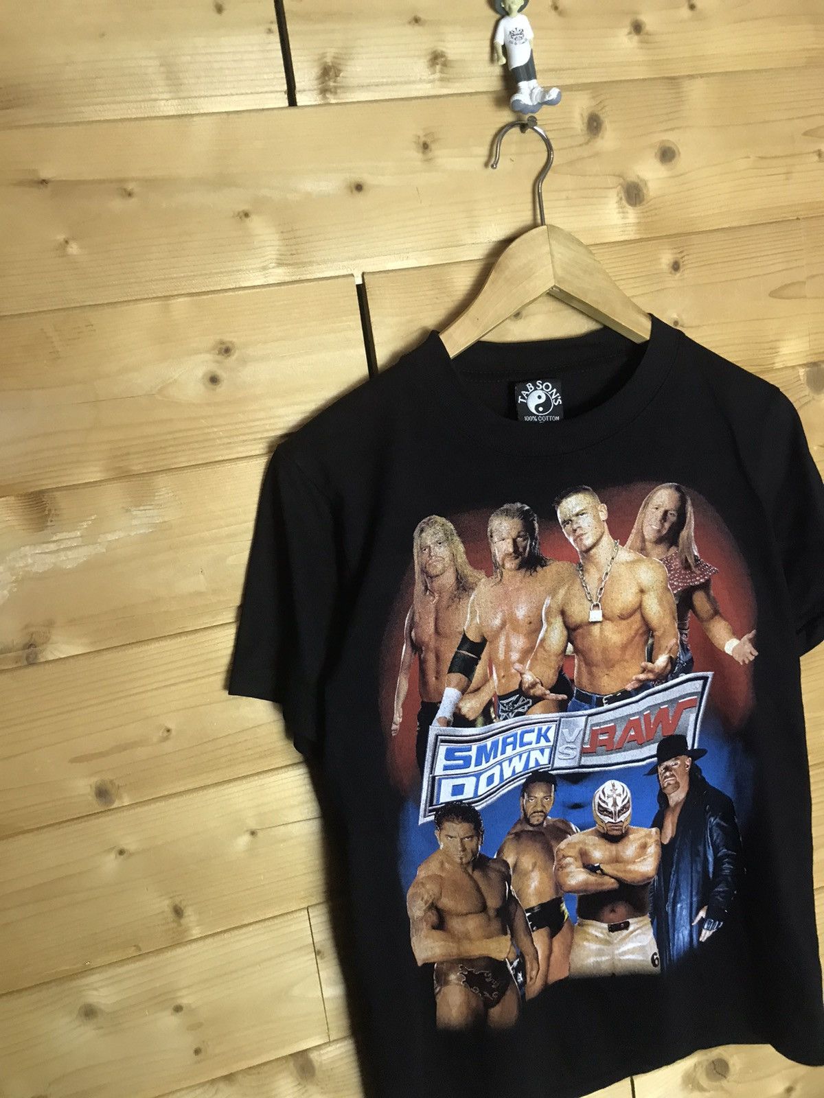 WWE Vintage Smack Down vs Raw t-shirt Size US S / EU 44-46 / 1 - 2 Thumbnail