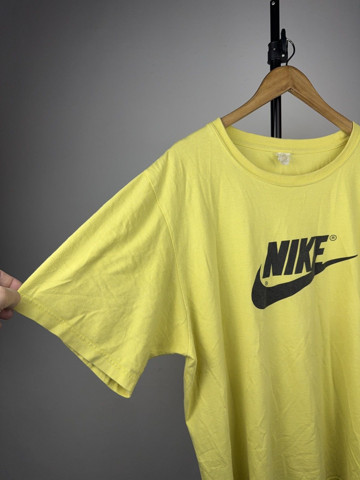 Nike Vintage Retro USA 90s Nike Yellow Tee with Big Swoosh Logo Size US XL / EU 56 / 4 - 13 Thumbnail