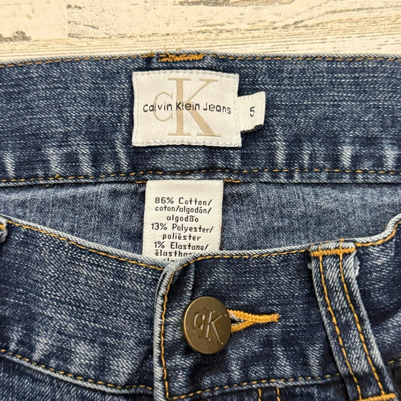 Calvin Klein Calvin Klein Regular Mid Rise Flare Jeans Size 5 Womens Size 28" / US 6 / IT 42 - 5 Thumbnail