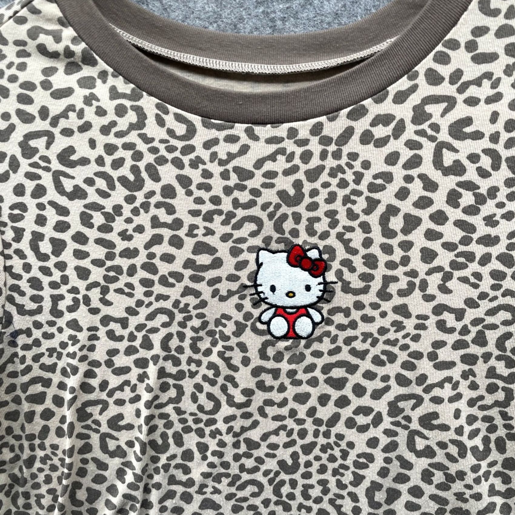 Vintage Hello Kitty Sanrio Leopard Print Crop Top Womens XXL Tan Short Sleeve T-Shirt Size XXL / US 16-18 / IT 52-54 - 5 Thumbnail