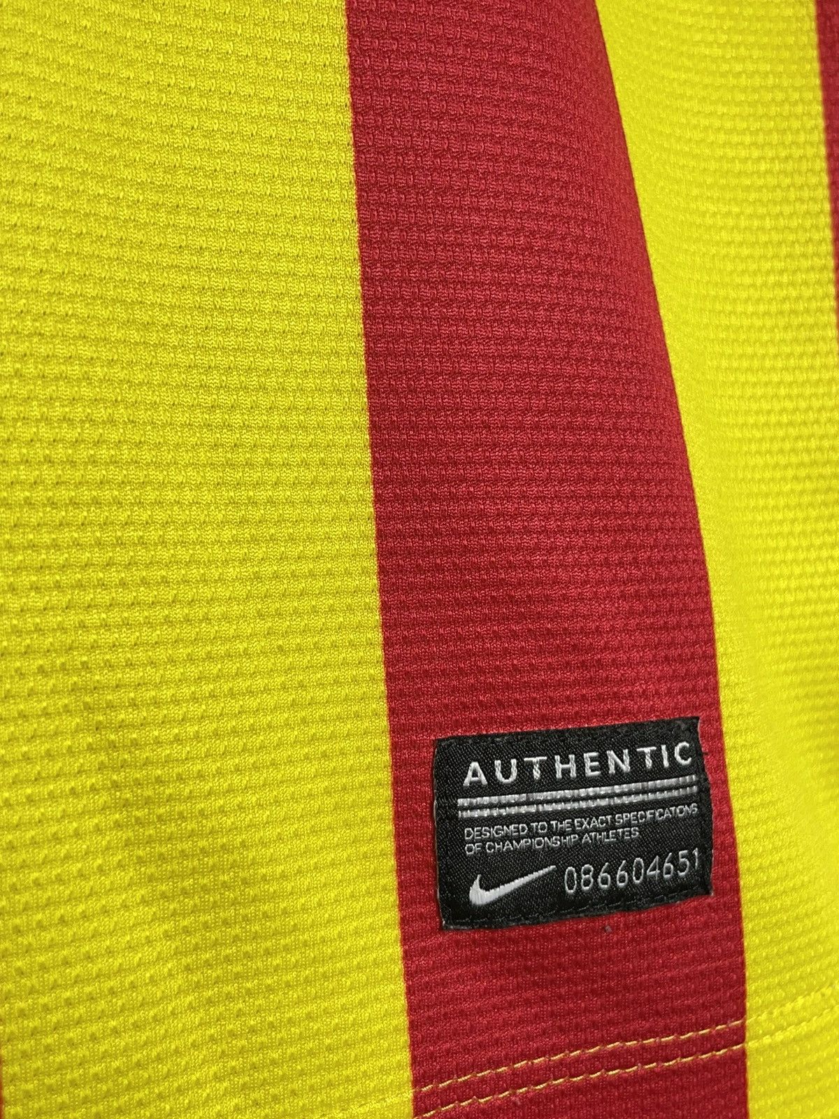 Nike F.C Barcelona Nike Y2k Blokecore 2014/15 Football Shirt Size US S / EU 44-46 / 1 - 9 Thumbnail