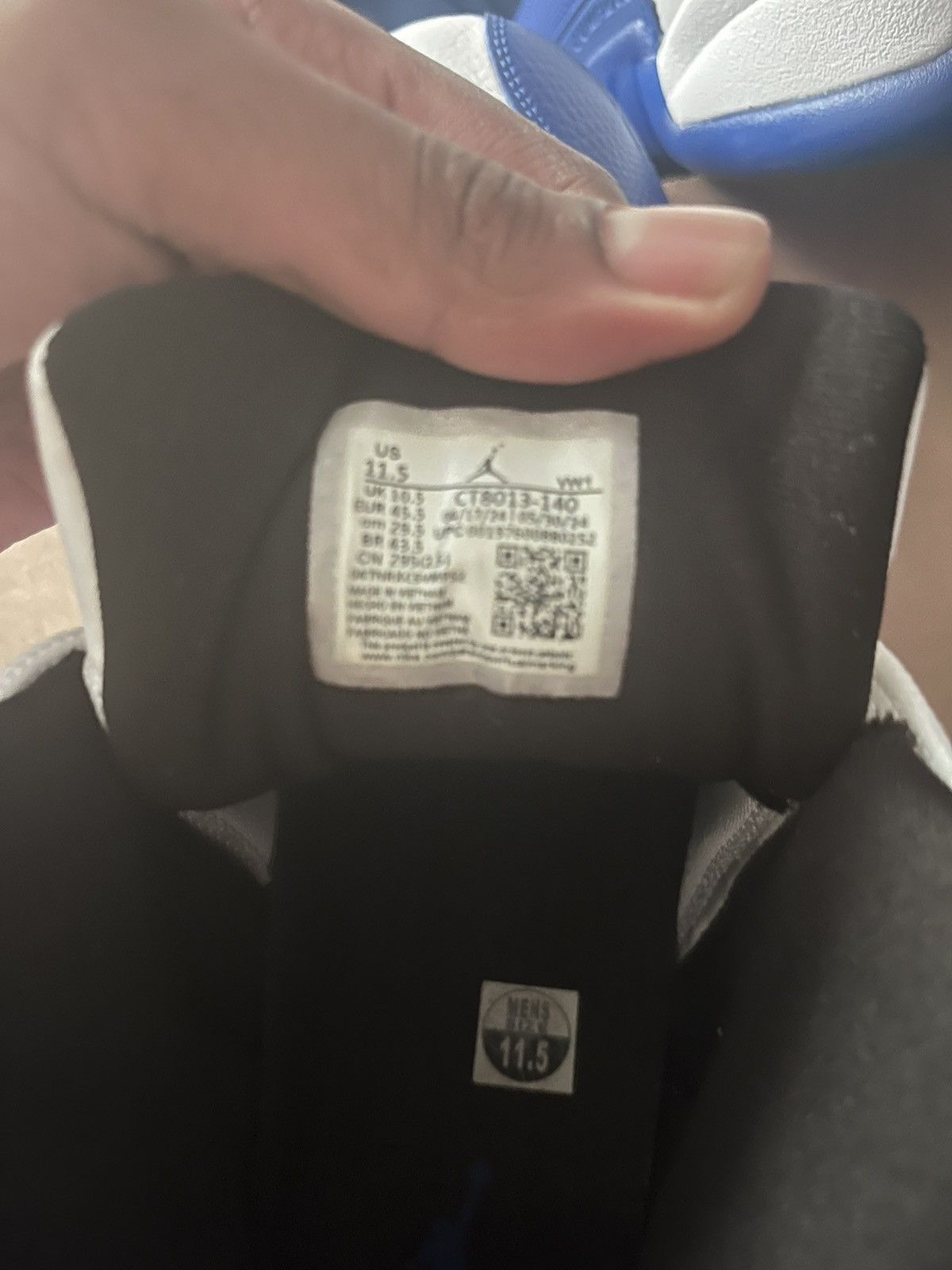 Jordan Brand × Nike Jordan 12 Size US 11.5 / EU 44-45 - 2 Thumbnail