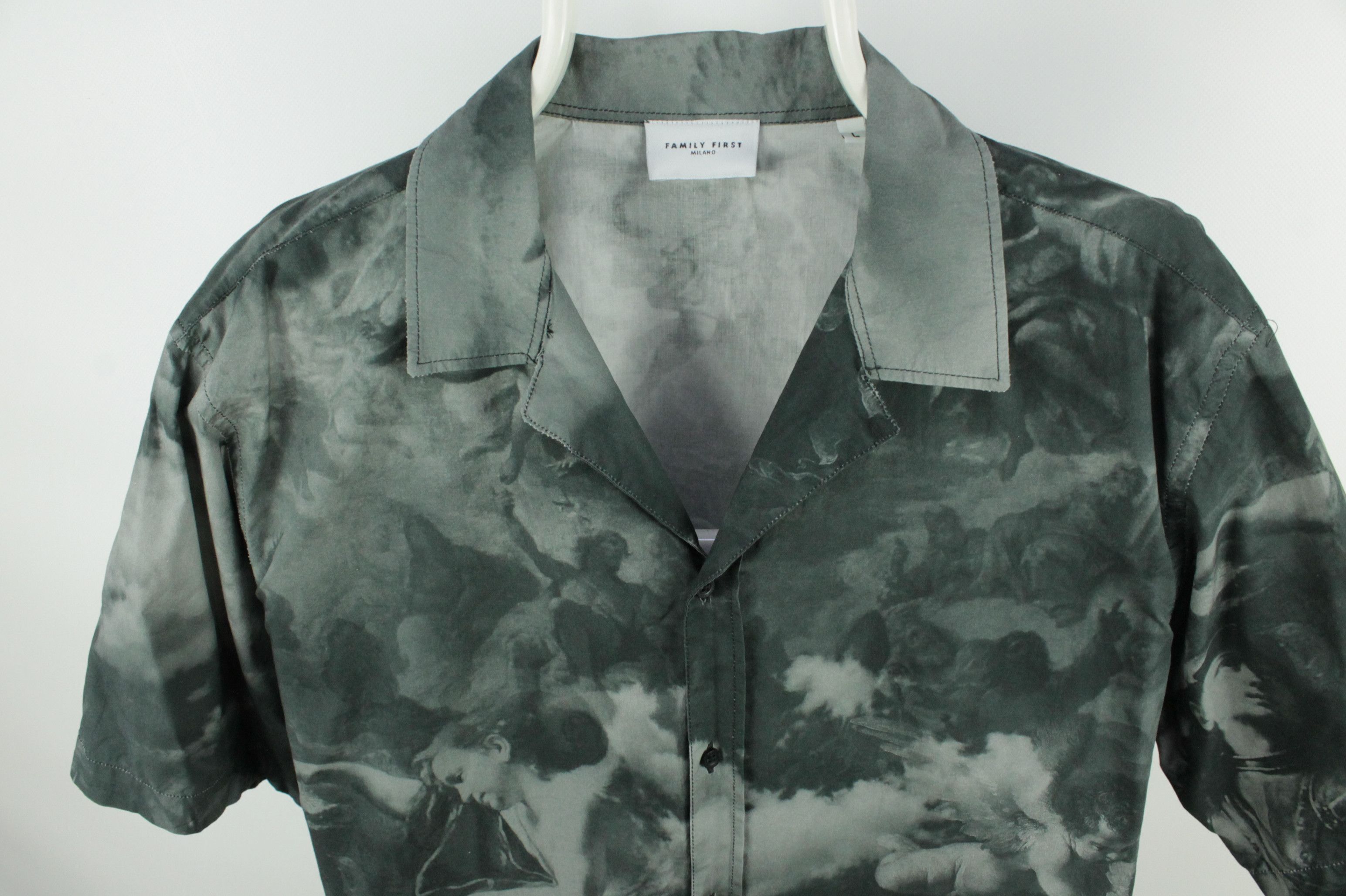 Designer Family First Milano The Saints Monogram S/S Shirt Men's Size US L / EU 52-54 / 3 - 2 Thumbnail