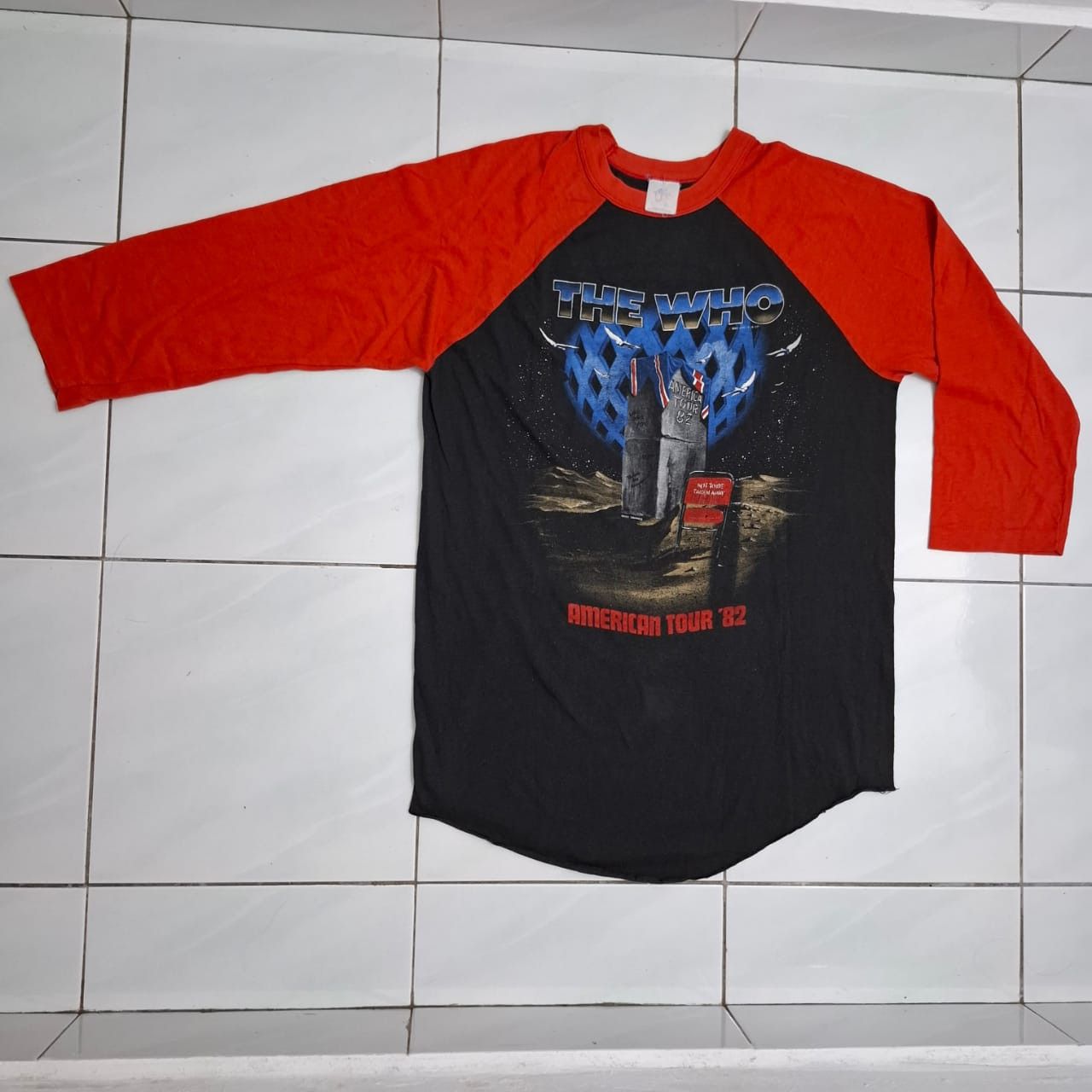 TEE JAYS The Who 3Q Vintage very good condition Size US XL / EU 56 / 4 - 1 Thumbnail