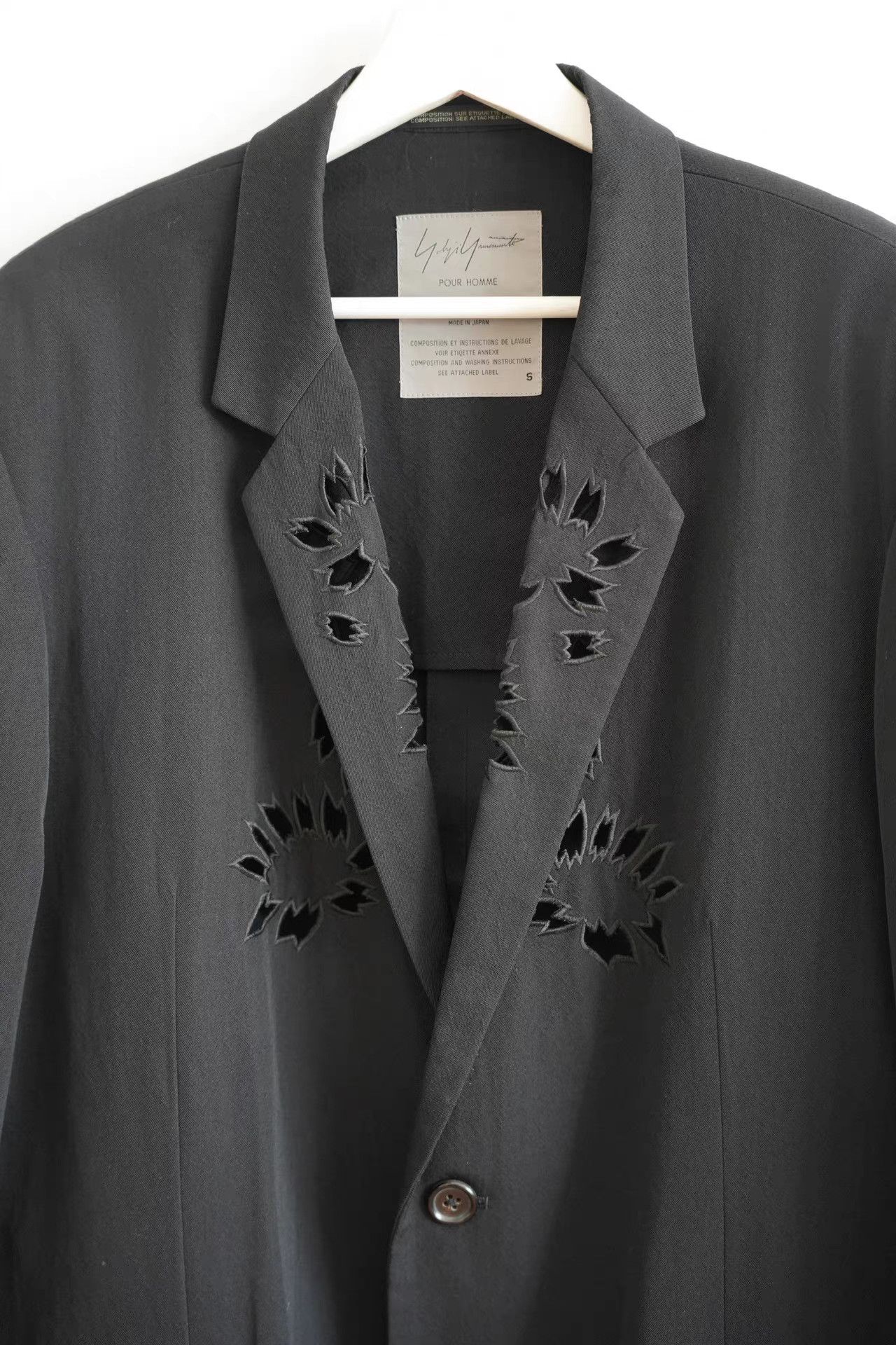 Yohji Yamamoto Yohji Yamamoto 96ss "Flower and Boy" Cutout Collar Blazer K4 Size US S / EU 44-46 / 1 - 3 Thumbnail