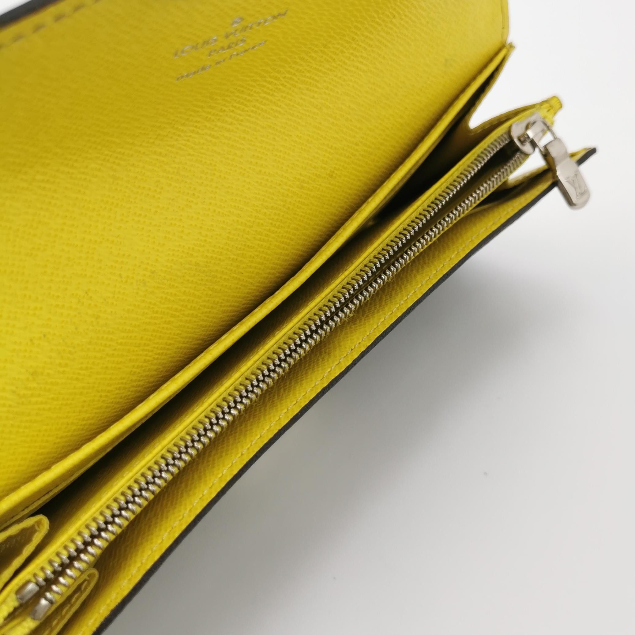 Louis Vuitton Louis Vuitton (LV) Sarah leather monogram snap wallet -y250 Size ONE SIZE - 2 Thumbnail
