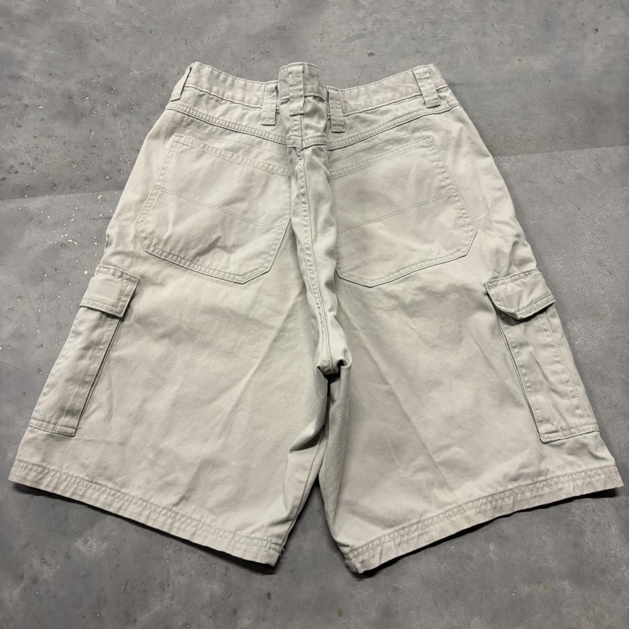 Japanese Brand × Vintage Crazy Vintage Y2K/2000s Baggy White Streetwear Skater Cargo Shorts! Size US 38 / EU 54 - 5 Thumbnail