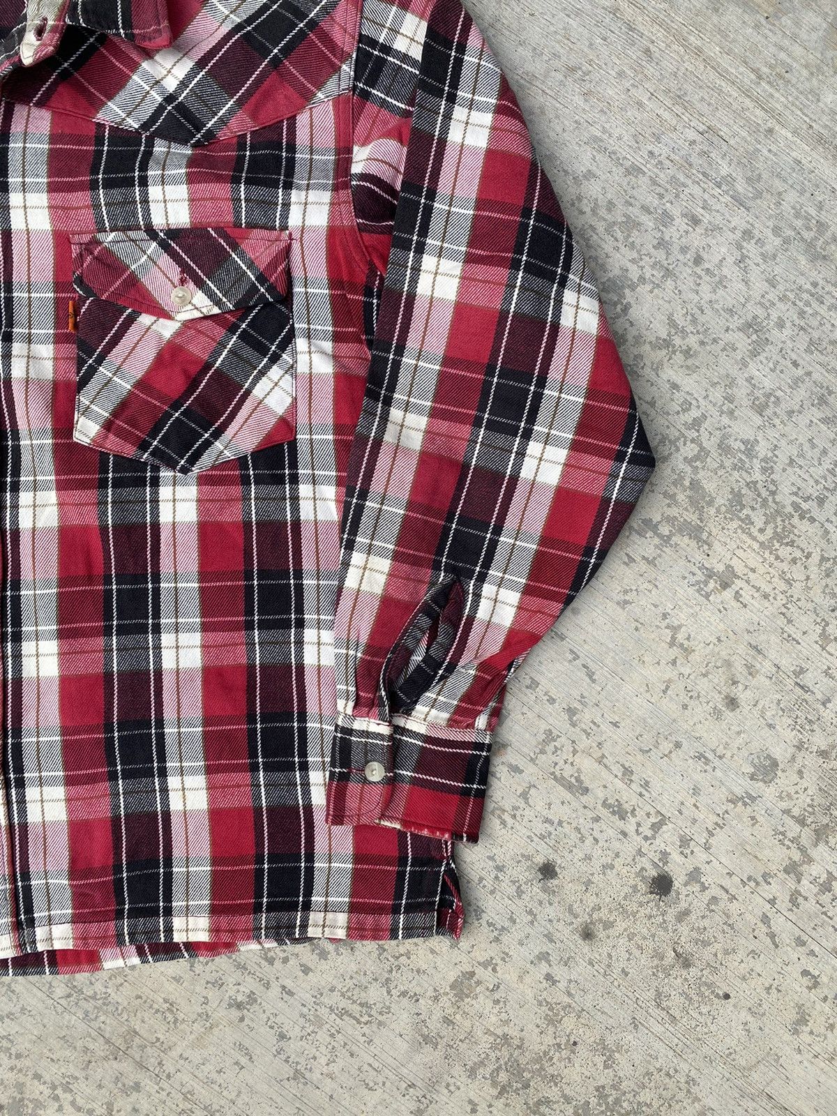 Levi's Distressed Levis orange tab checker plaid flannel Size US M / EU 48-50 / 2 - 5 Thumbnail