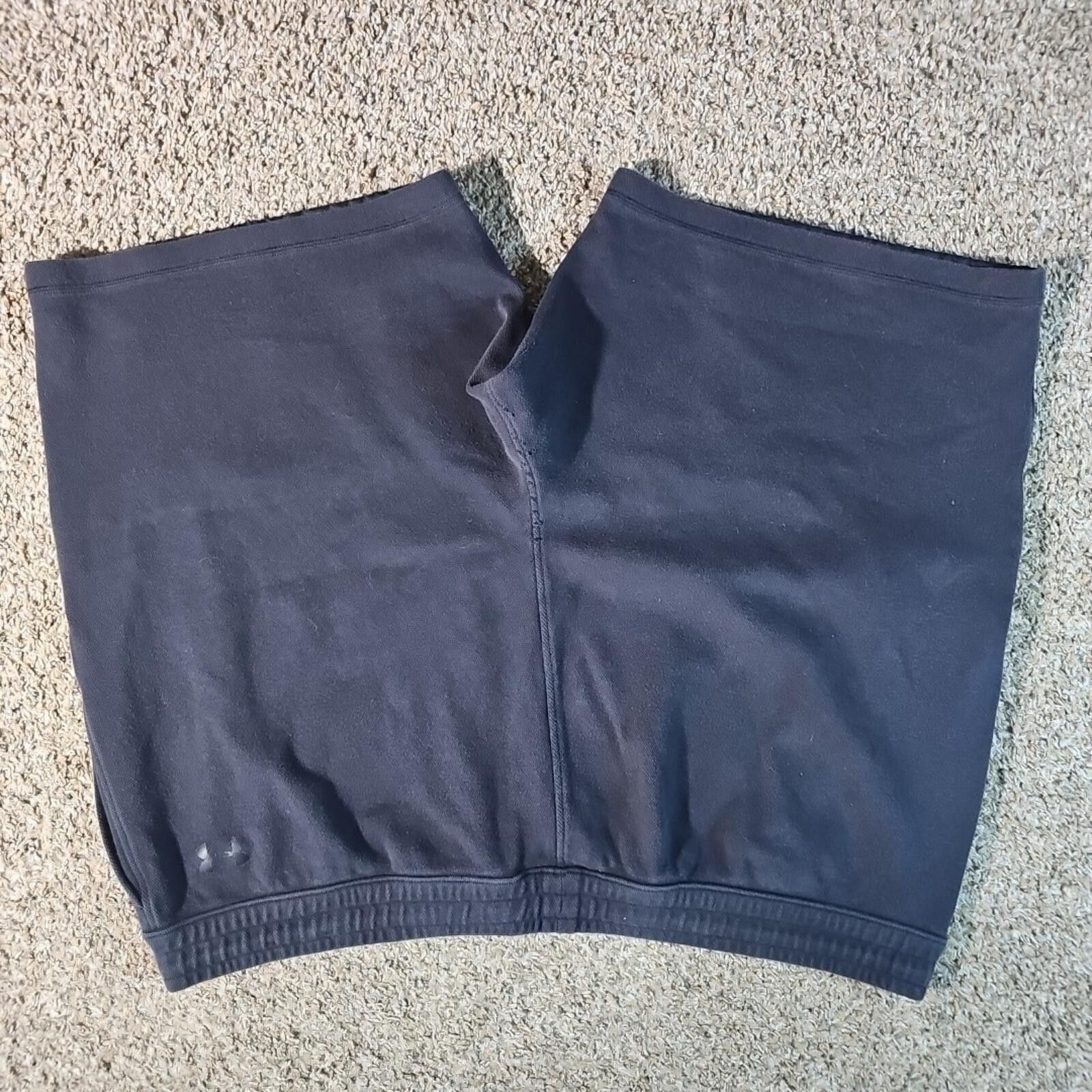 Under Armour Under Armour 3XL drawstring Shorts Zippered cargo Pockets Size US 44 / EU 60 - 7 Thumbnail
