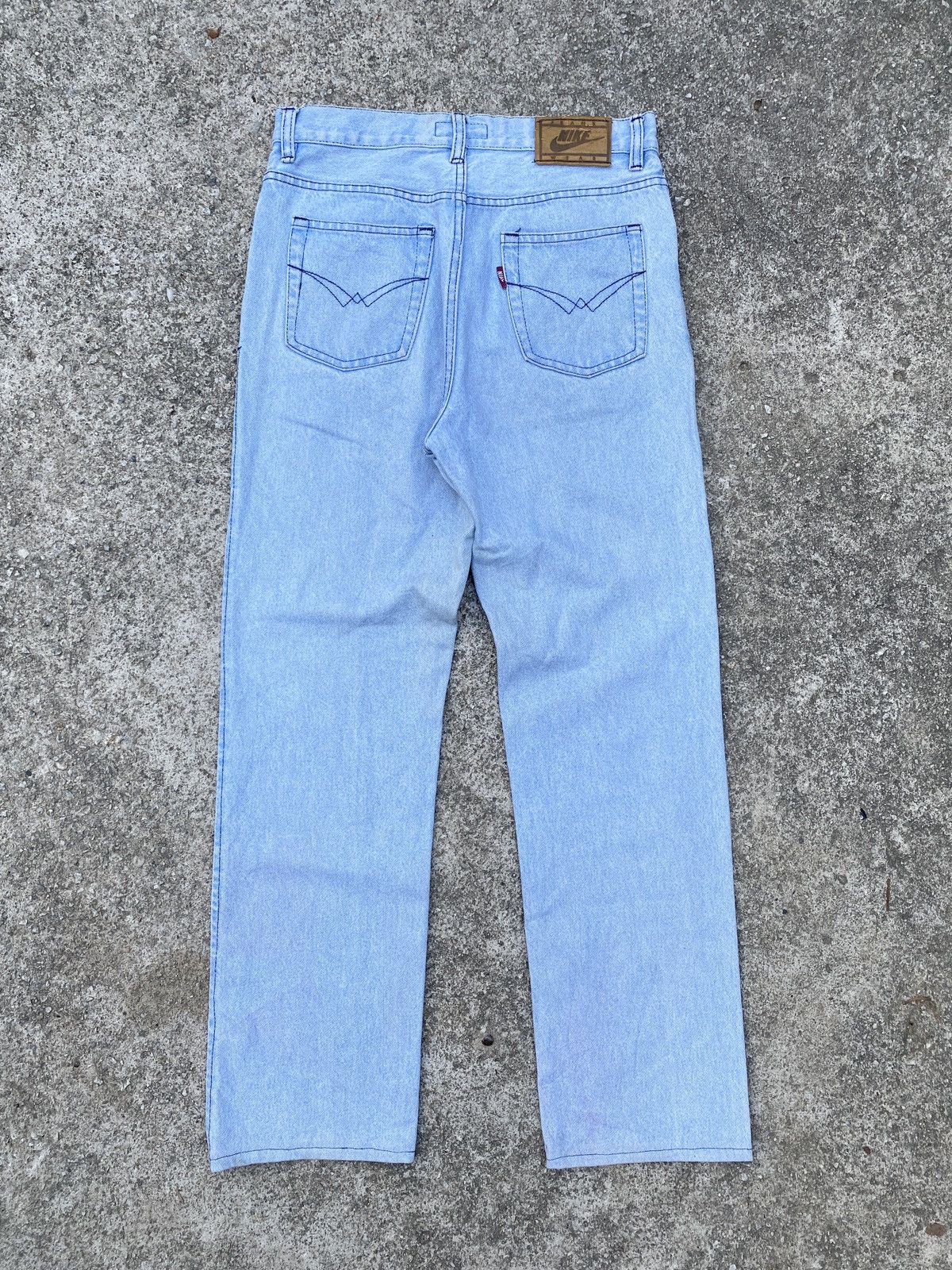 Nike × Vintage 1990s - Nike Light Wash Jeans Wear Size US 31 - 2 Thumbnail
