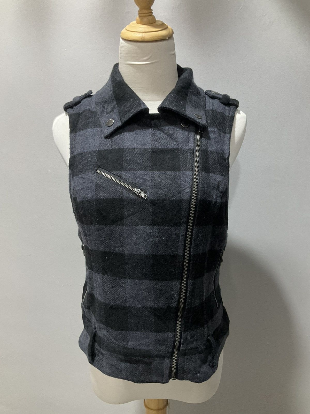 Japanese Brand Heritage 1981 Design Vest Japan Size US S / EU 44-46 / 1 - 1 Thumbnail