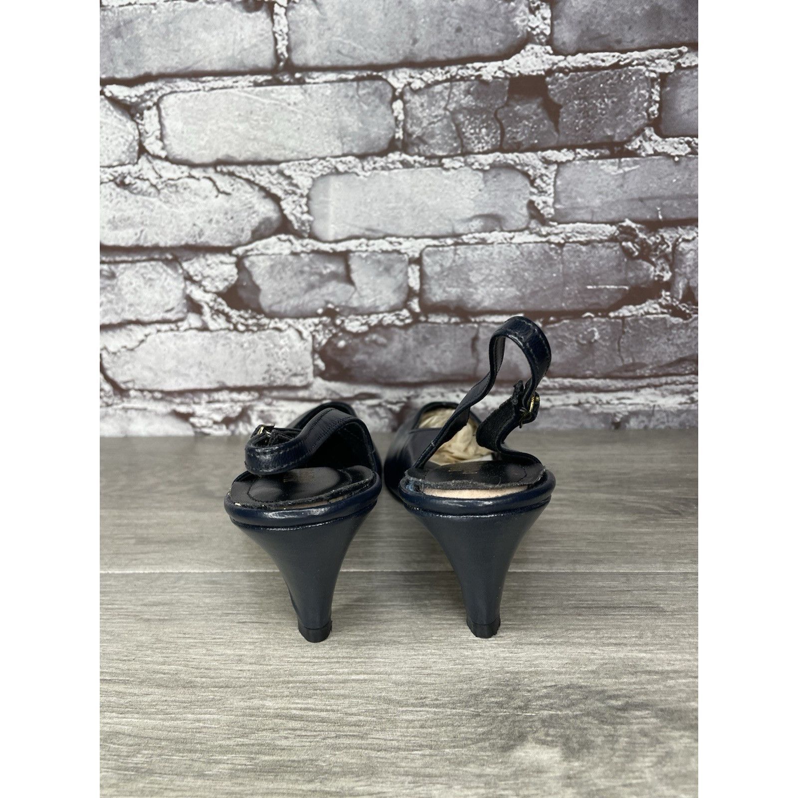 Hush Puppies Hush Puppies Navy Blue Leather Pointed Toe Ankle Strap Heels Size US 8.5 / IT 38.5 - 5 Thumbnail